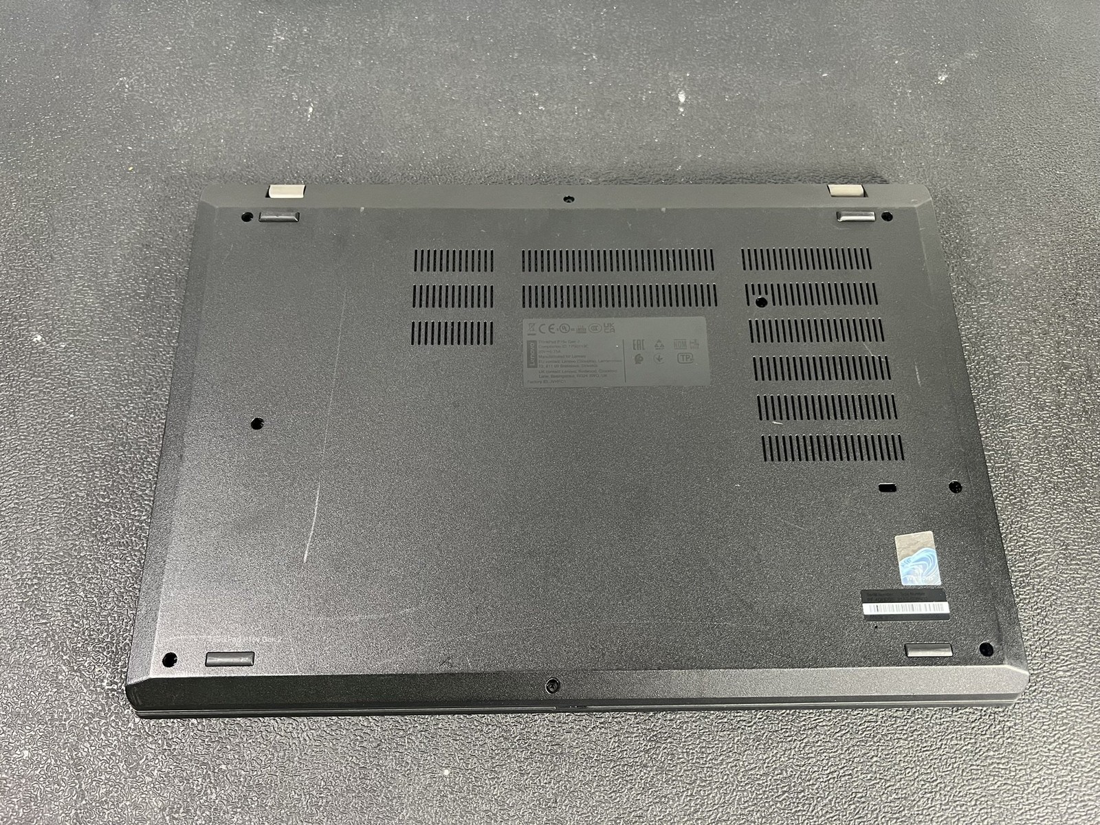 Lenovo ThinkPad P15v Gen 2 i7-11800H 2.3GHz 32GB DDR4 1TB M.2 Quadro T600