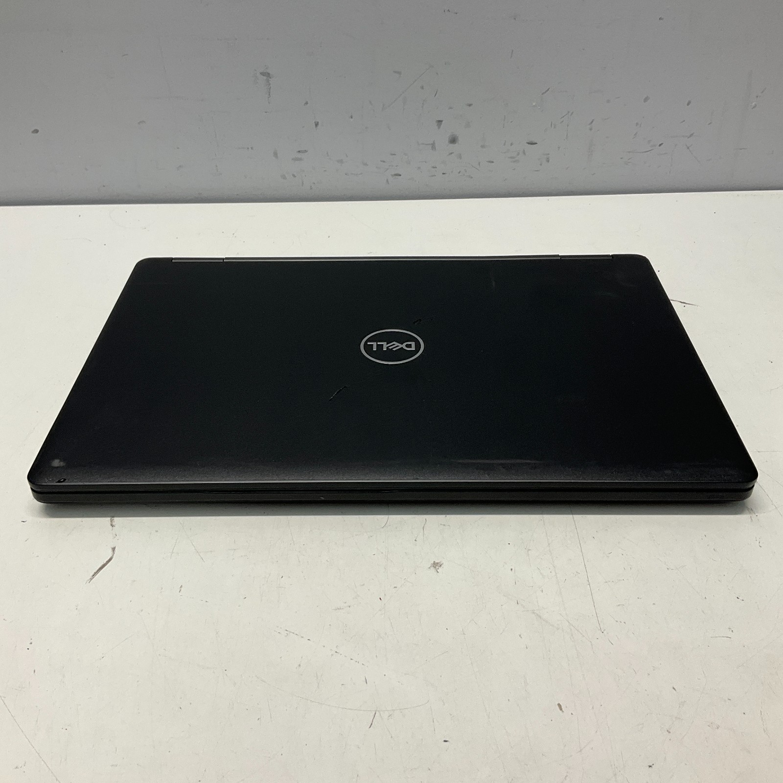 Dell Latitude 5590 15.6 Laptop i5-8250U 1.60GHz 8GB 256GB SSD Windows 11 Pro