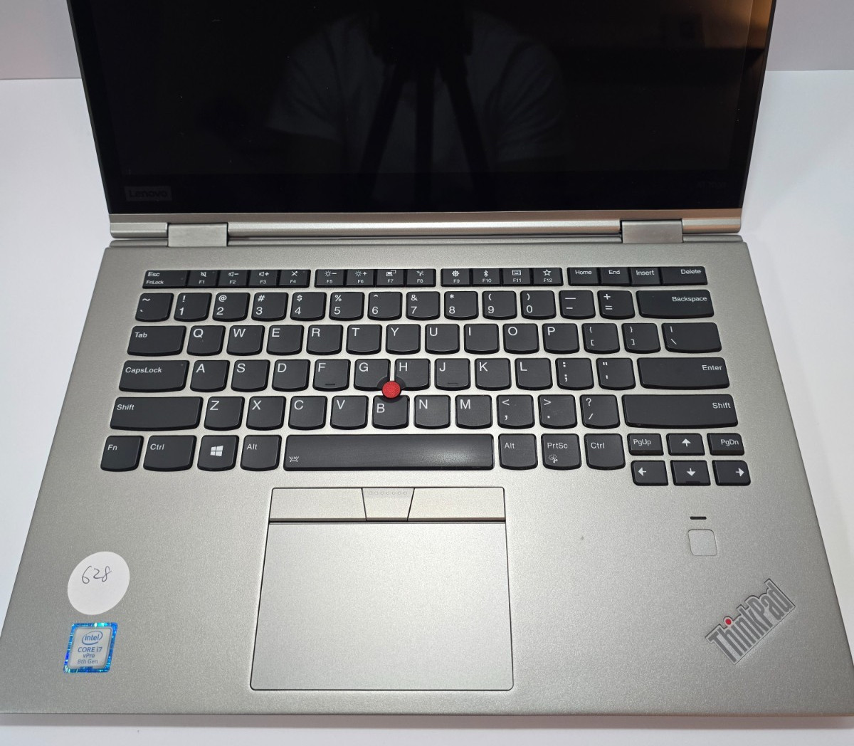 Lenovo ThinkPad X1 Yoga 3rd Gen i7-8650U, 16GB RAM, 256GB NVMe SSD, Charger