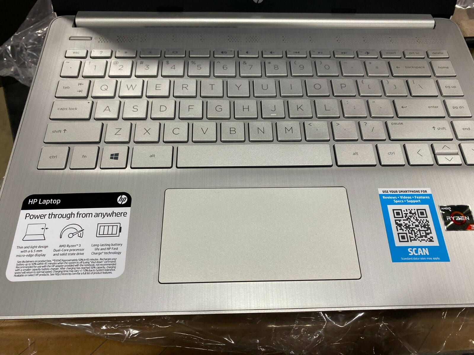 HP Touch 14-fq0039nr 14″ Ryzen 3 3250U 8GB RAM 256 GB SSD Laptop
