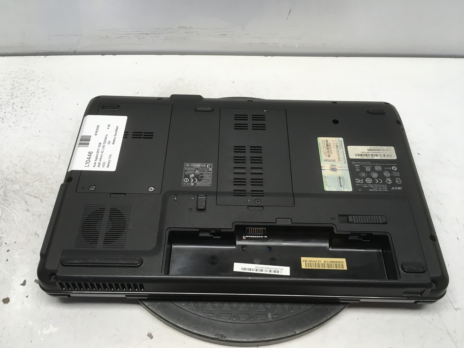 Acer Aspire 5517-1208 AMD Athlon X2 L310 1200MHz 4 GB NO HDD No Batt