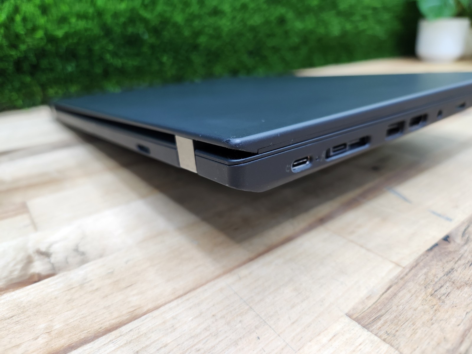 Lenovo ThinkPad P14s 14″ FHD i7-10610U 16GB 256GB SSD P520 GPU EXCELLENT BATT~