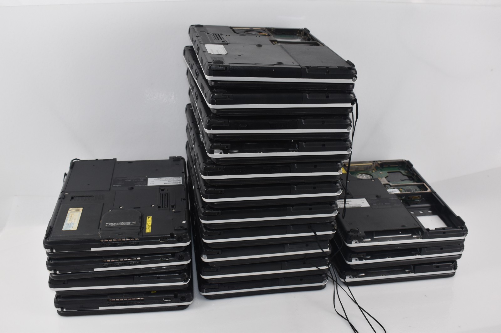 Lot Of 18 Fujitsu Lifebook T730 12″ Laptop Intel Core i3 370M 2.4GHz READ