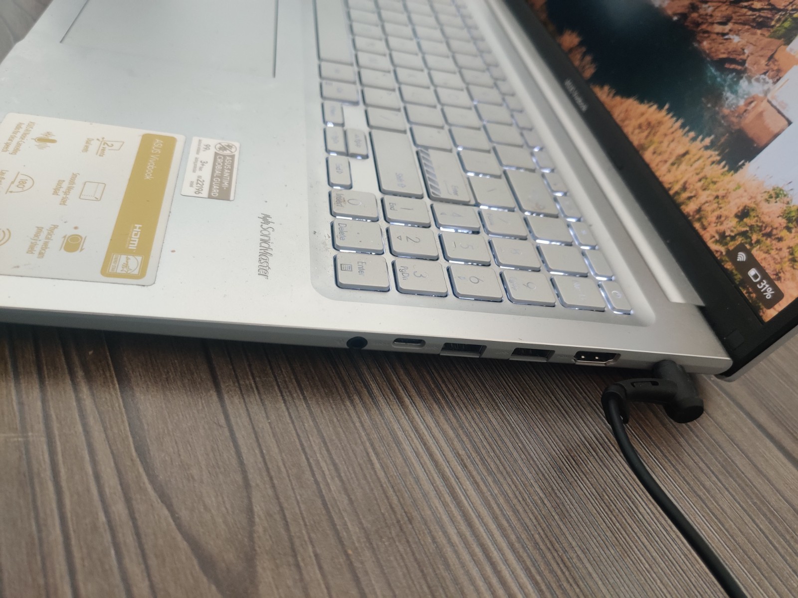ASUS Vivobook 16 WUXGA Intel Core i7-1355U Laptop 16GB RAM 1TB SSD