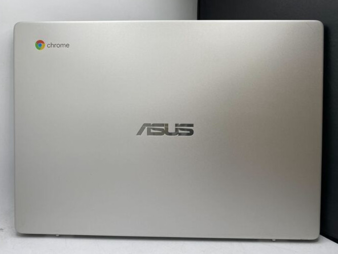 Asus Chromebook C423NA-BCLN5 14″ Intel Celeron N3350 @1.1 GHz 4GB RAM 32GB eMMC