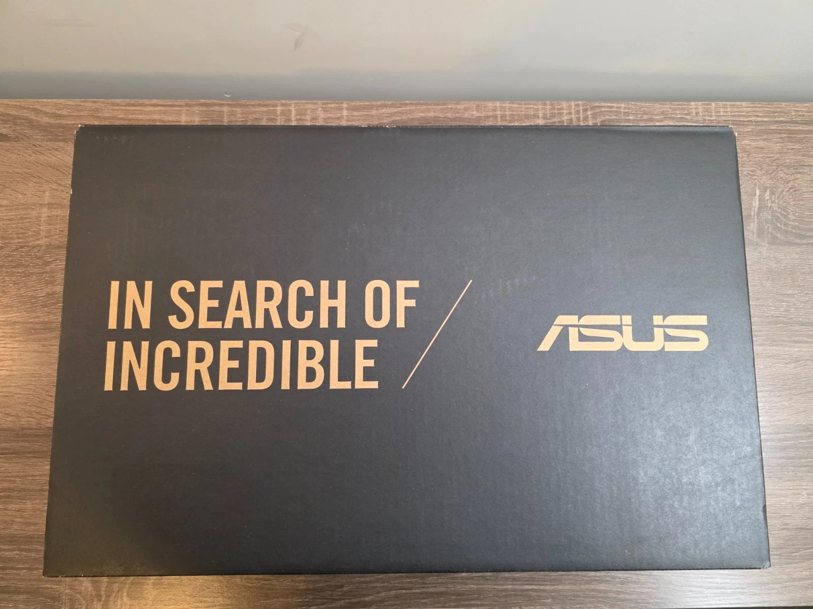 ASUS ZenBook Pro Duo UX581GV i9 RTX2060 32GB 1TB SSD 4K OLED | NEW Battery | Box