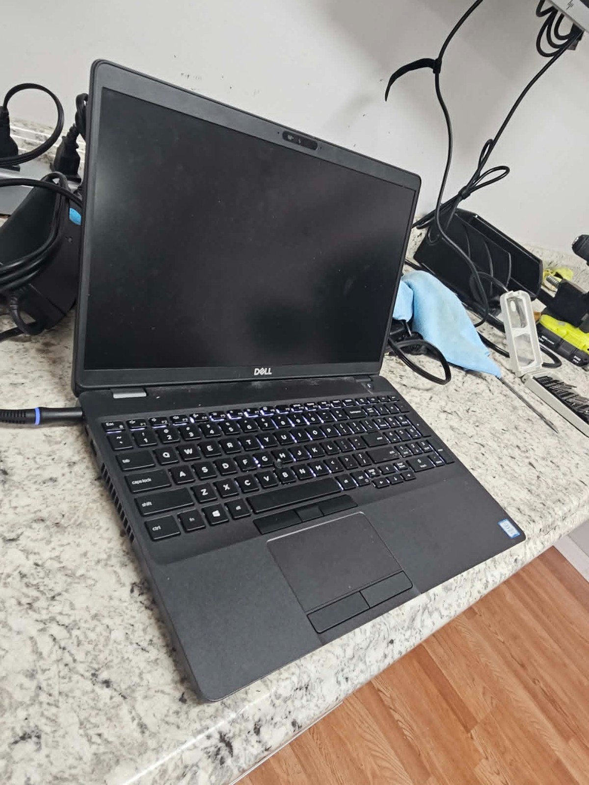 Dell Latitude 5500 15.6” (256GB SSD Intel Core i5-8265U 3.9GHz 8GB RAM) Laptop