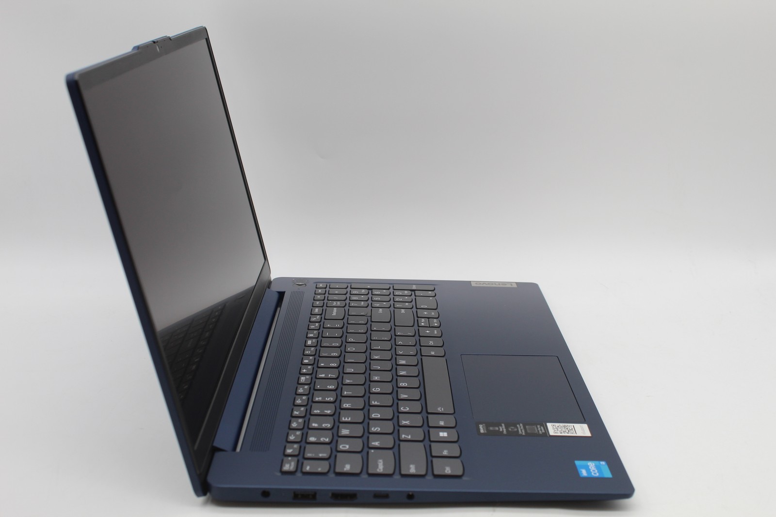Lenovo IdeaPad Slim 3 15IRU8 Core i3-1315U 1.2GHz 8GB 256GB SSD PC1795852