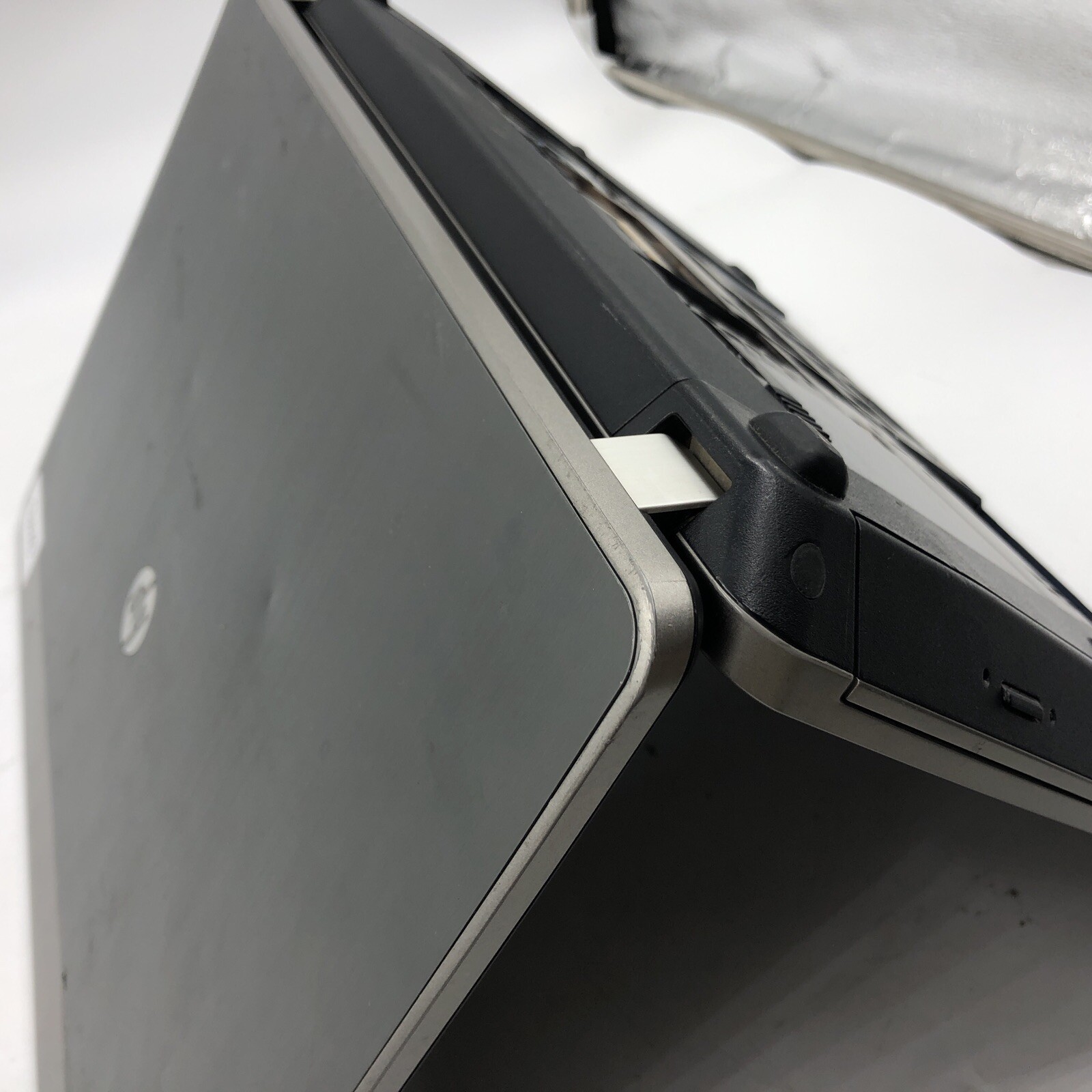 HP Probook 4530S Laptop Intel i3-2330M 2.2GHZ 8GB NO HDD/OS Cracked Screen
