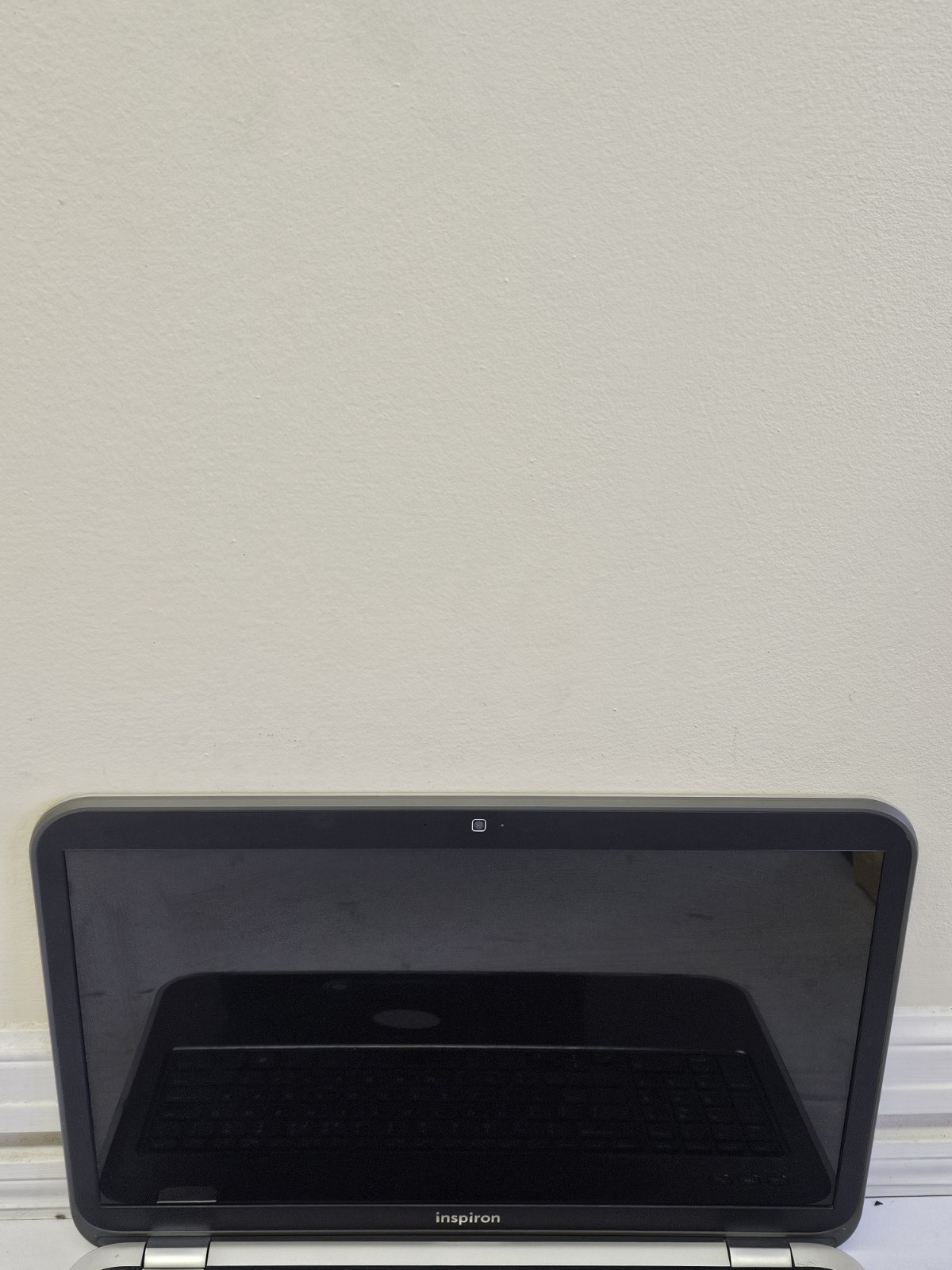 Dell Inspiron 5720 Laptop – Intel i5-3210M – NO RAM/HDD/OS – Parts – Read Desc.