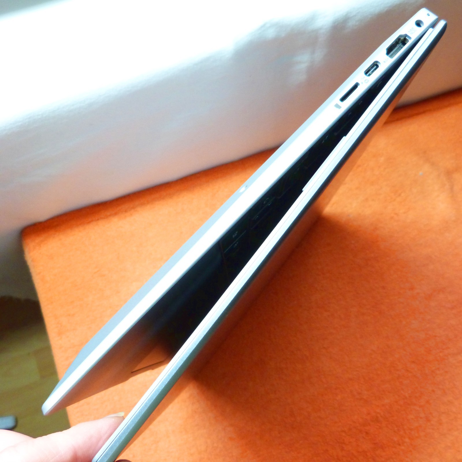 Medion E15301 15″ FULLHD SLIM Ultrabook l SSD Windows 11 PRO l AMD RYZEN 7