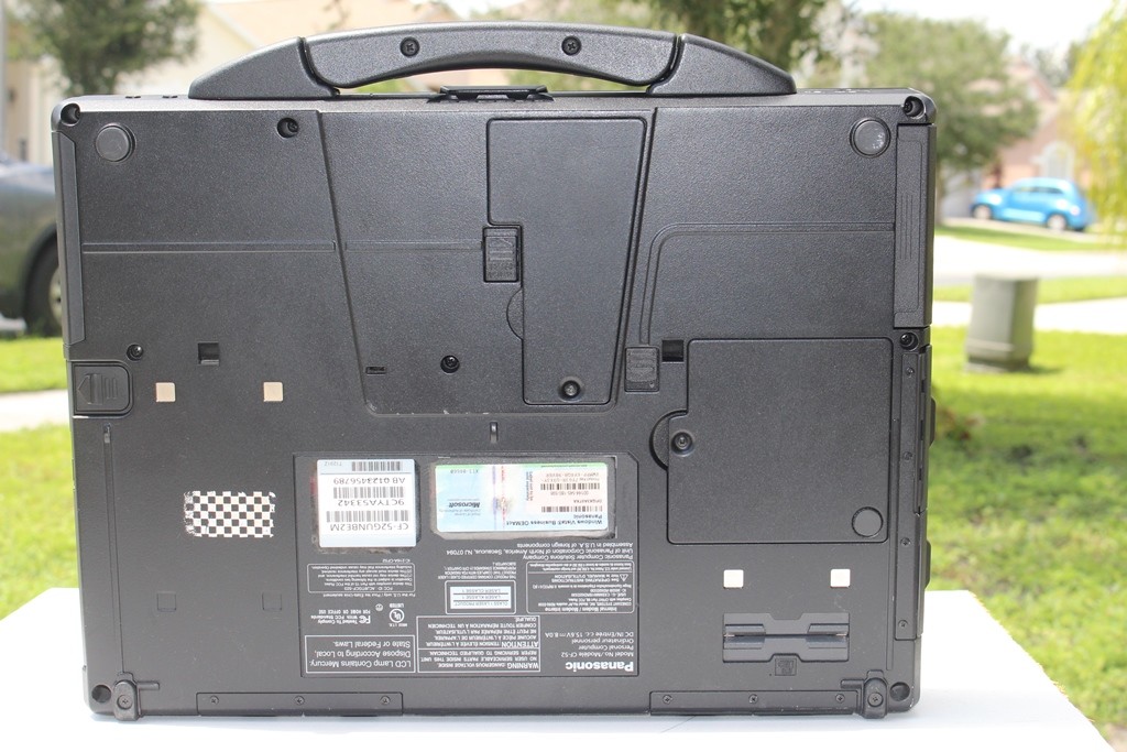 Panasonic Toughbook CF-52 Core 2 Duo 2.26GHz / 4GB / 250G / Win 7 / Touchscreen