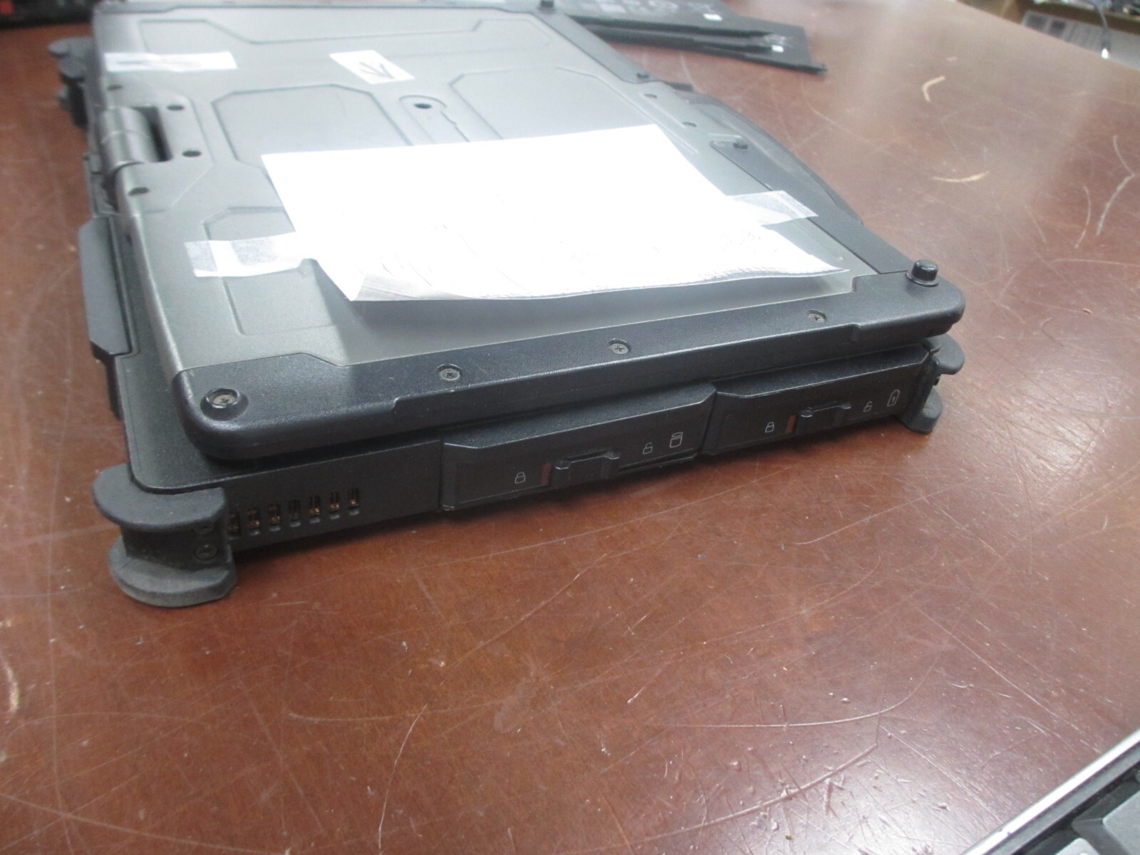 Getac V110 G2 i5 5200U 2.20GHZ 4GB Web-Cam Laptop [NO HDD/CADDY/OS/AC] w/ Pen***