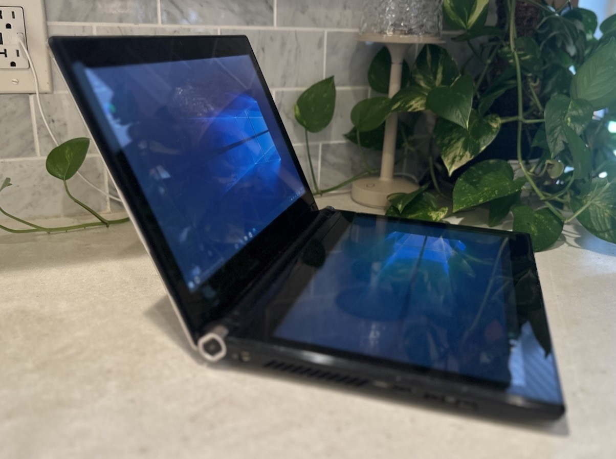 Acer Iconia 6120 PAU30 Dual Touch Screen Laptop Very Rare Windows 10 Upgraded