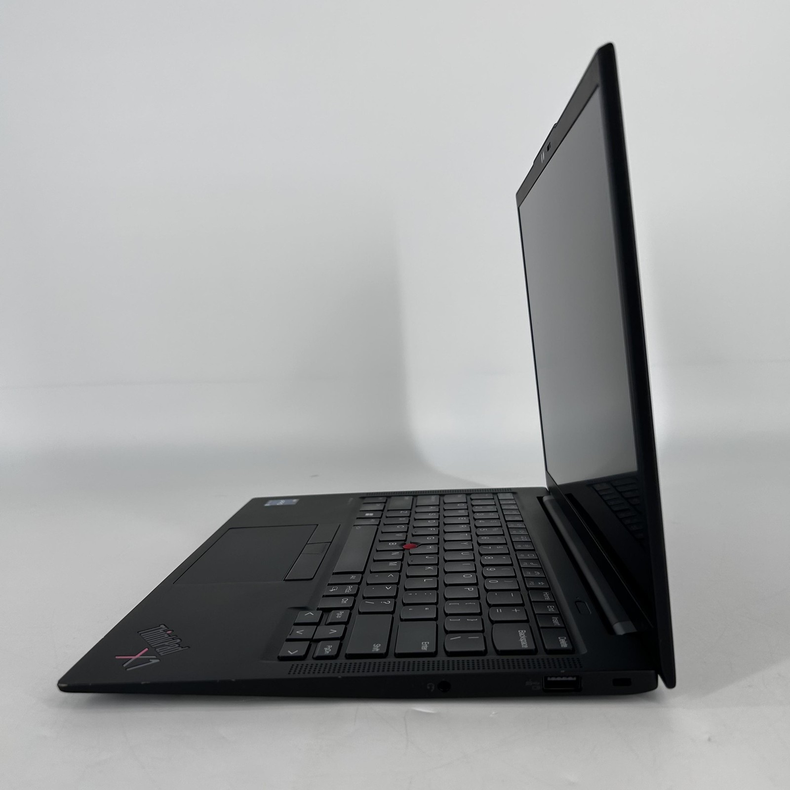 Lenovo ThinkPad X1 Carbon Gen 11 14 FHD+ 1.8 GHz i7-1365U 32GB 1TB SSD Very Good