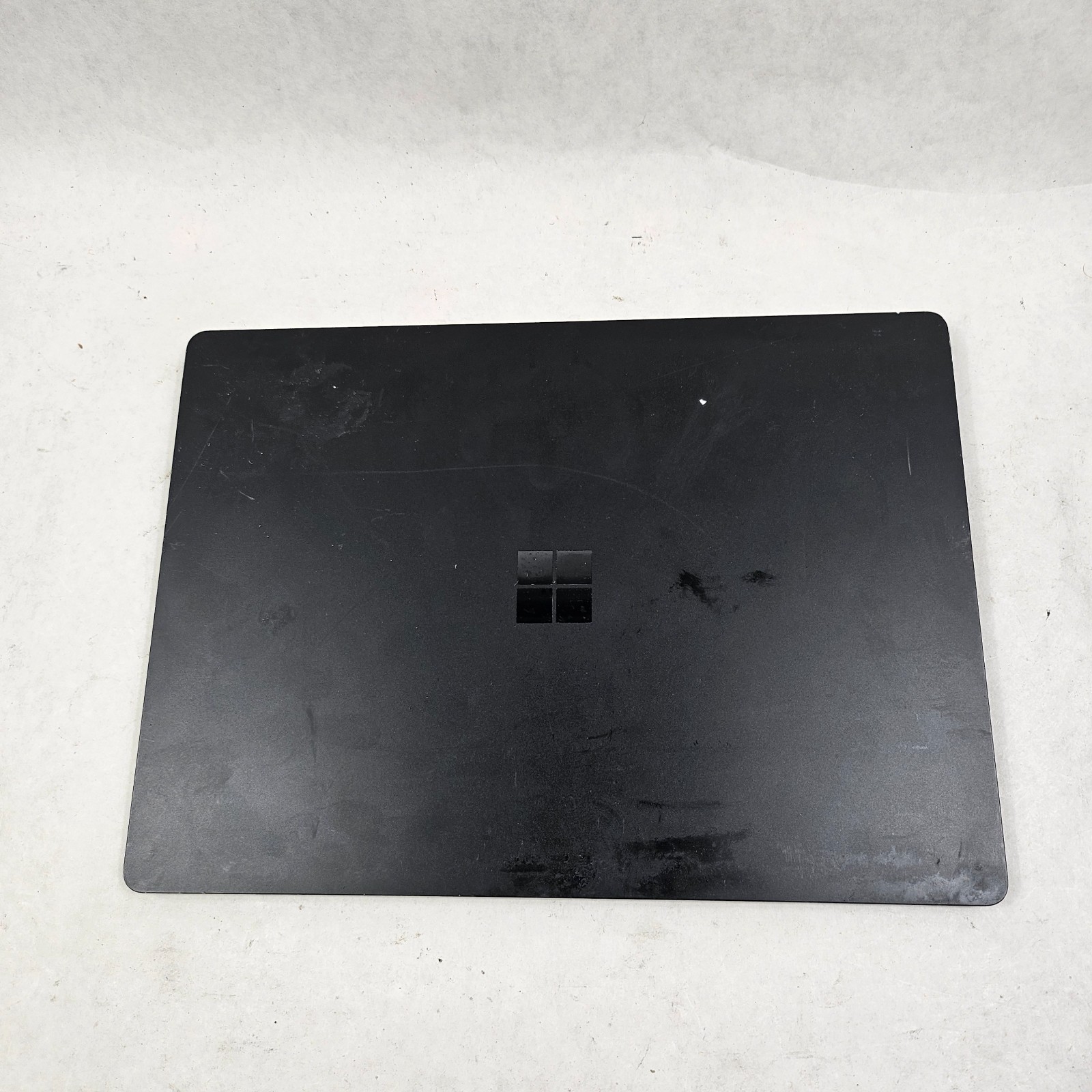 Microsoft Surface Laptop 5 1951 13.5″ i5-1235U 2.5GHz 8GB RAM 512GB *Read