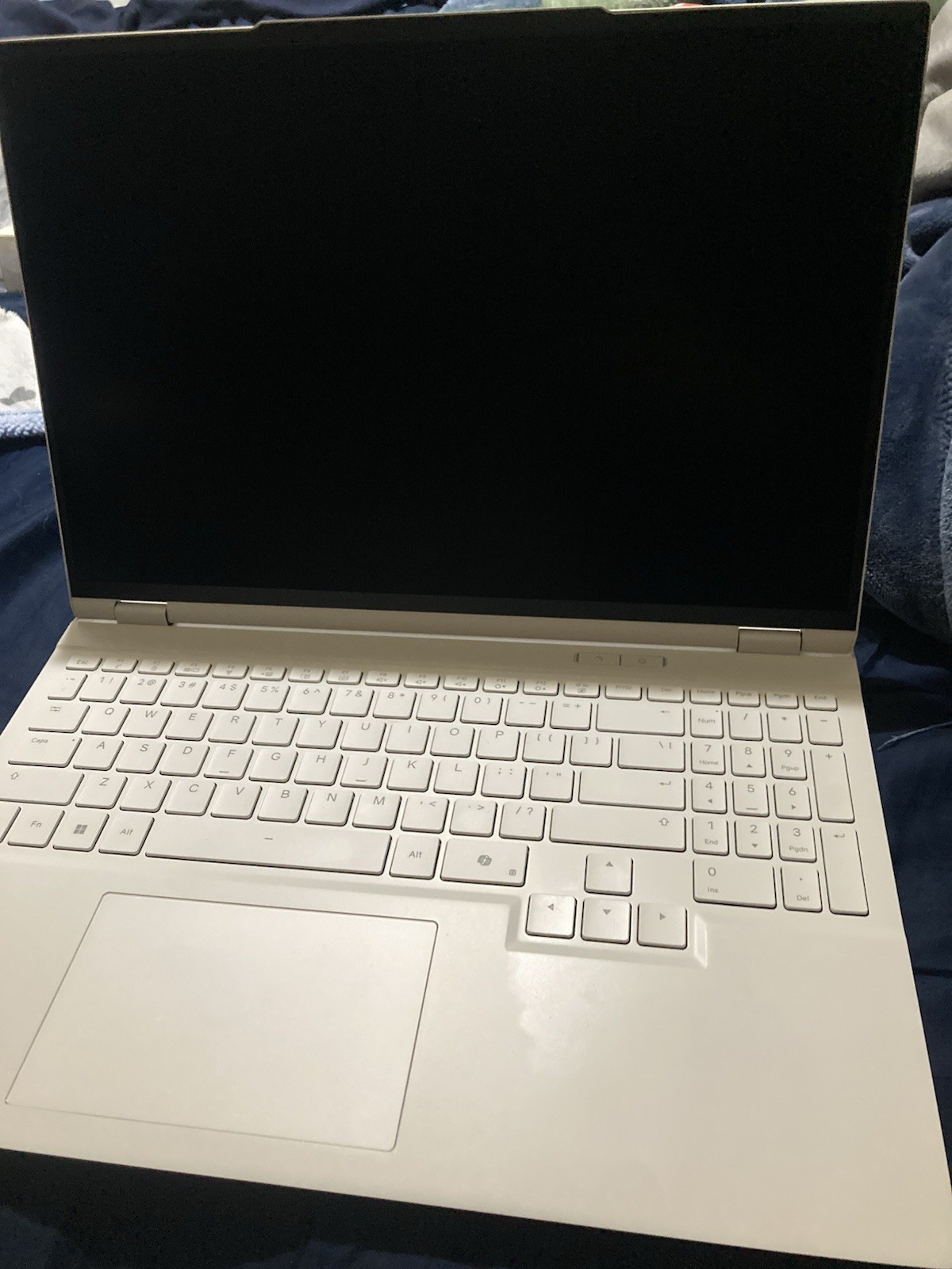 FIREBAT 16″ 2560×1600 Ryzen 7 7800X3D 32GB 1TB SSD Win11 Silver