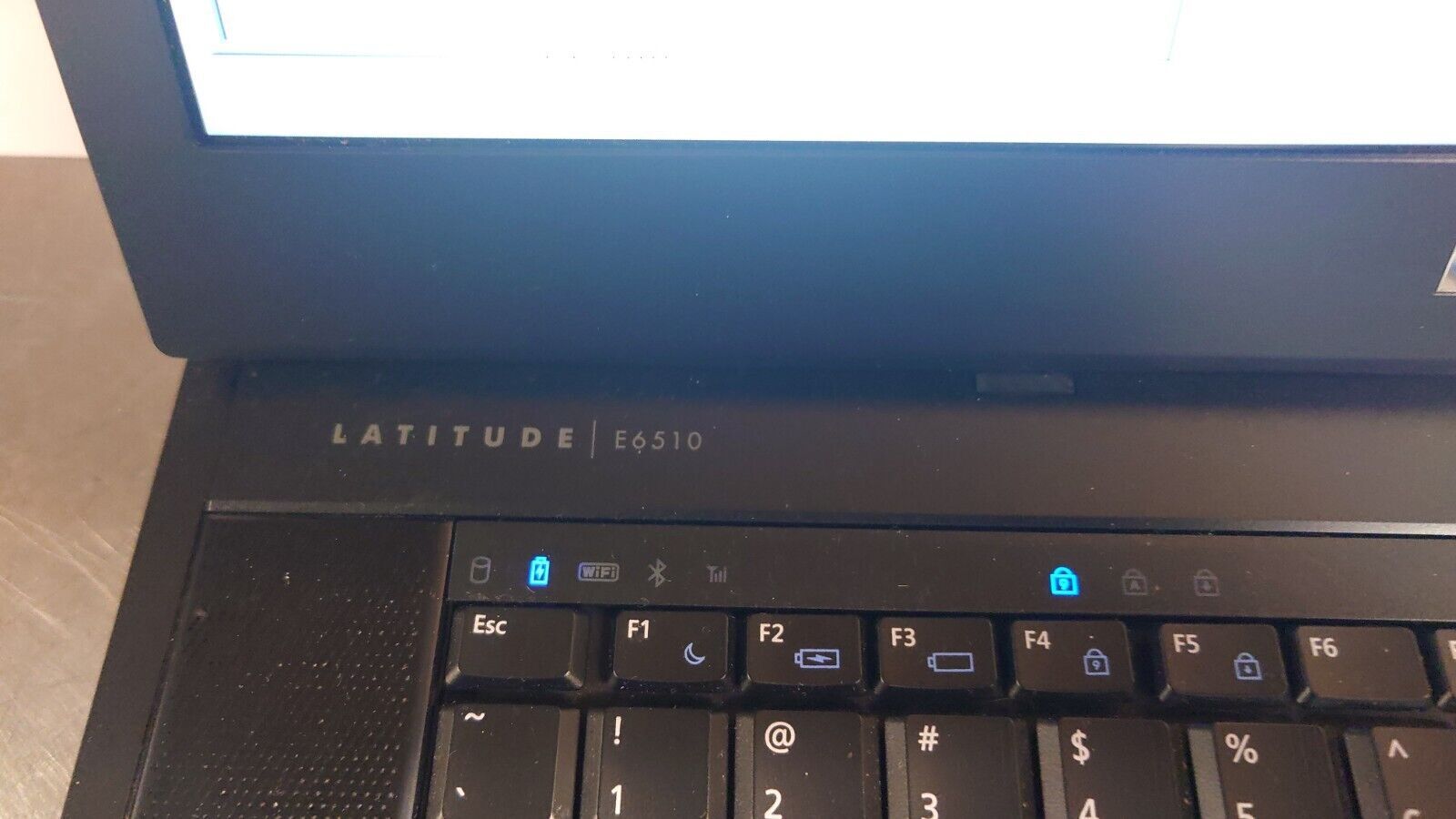 Dell Latitude E6510 15.6″(i5-M560@2.67 BOOTS TO BIO)3GB Ram No HD/OS /CADDY