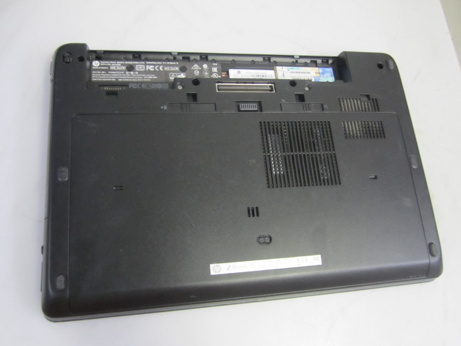 HP ZBook 15 i5-4300M 2.6GHz 16GB 256GB .Laptop + AC NO OS, STIFF KEYS READ~