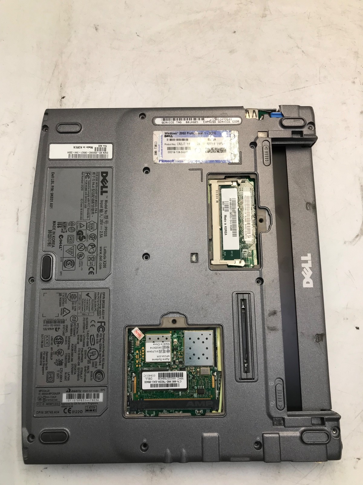 Dell X200 Intel Pentium III 933MHz 12″ Laptop 128MB RAM- BAD KEYBOARD- MZ