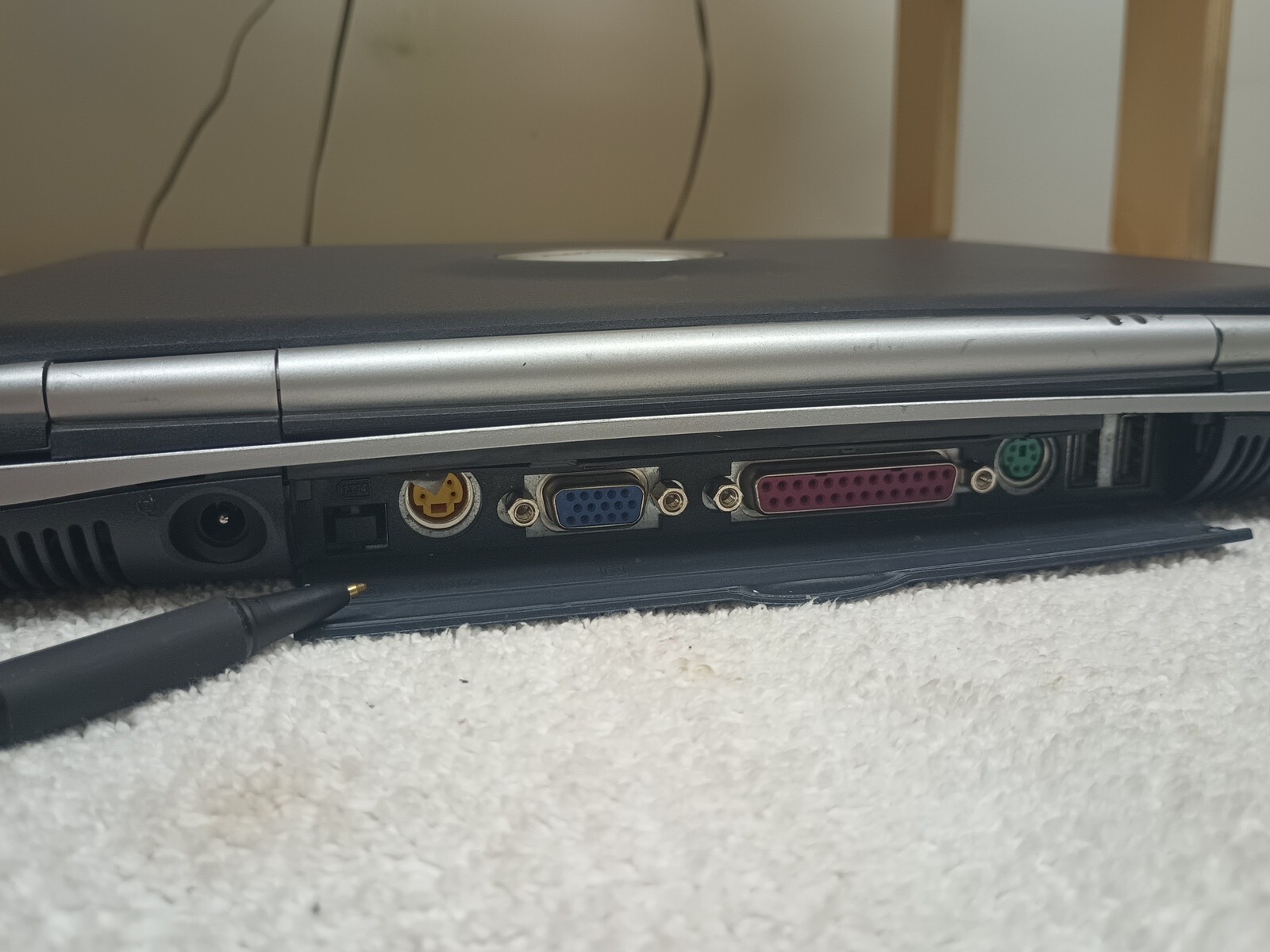 Compaq Presario 700 14.1 Inch Laptop CM2130 Model 725LA For Parts Or Repair