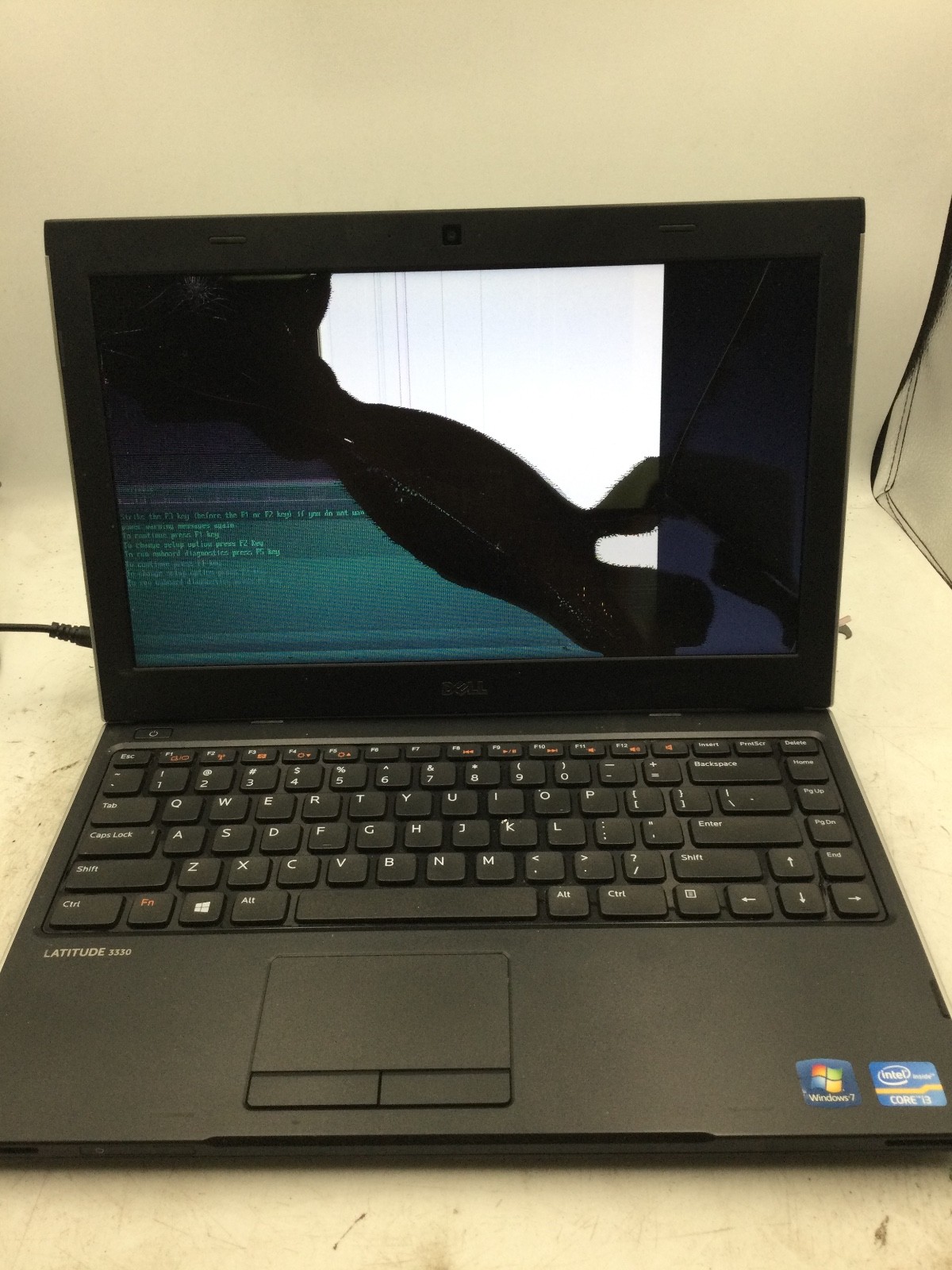 DELL LATITUDE 3330 – FOR PARTS/BAD LCD – INTEL I3 – 4GB RAM – READ DESC – BB!!