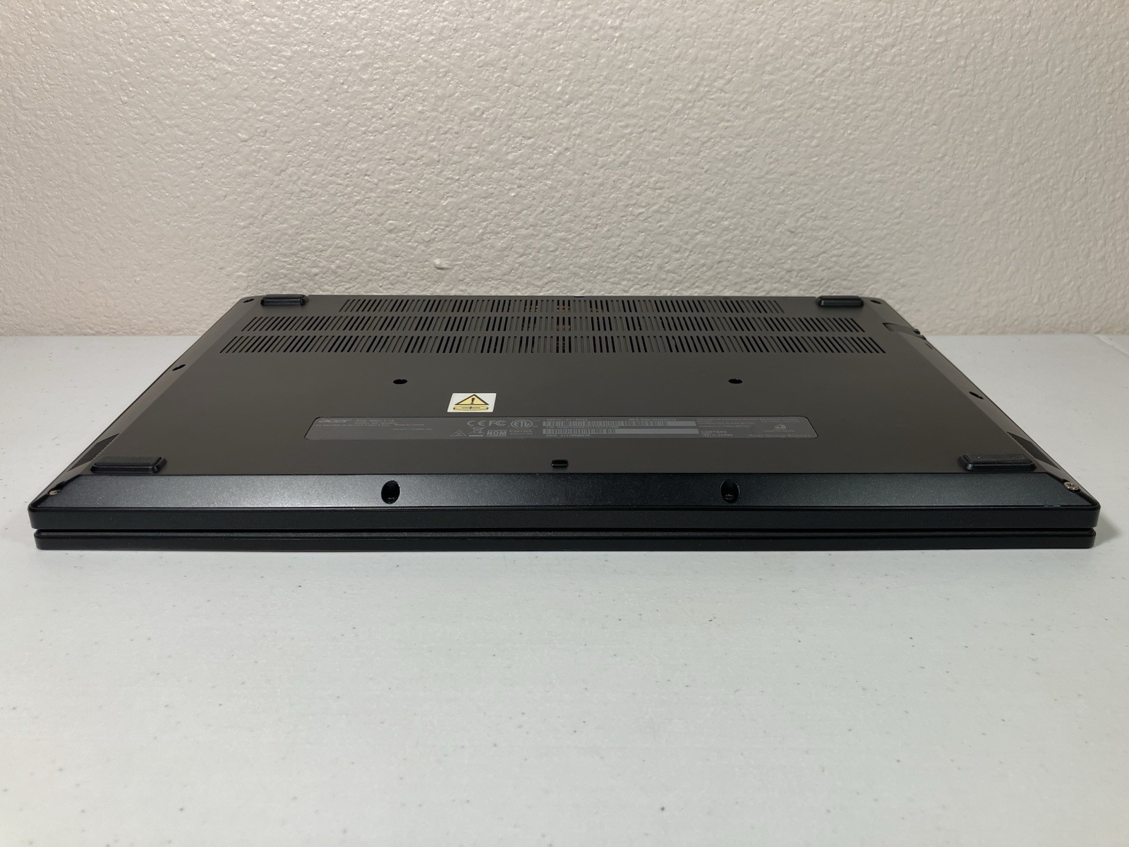 ACER Nitro ANV15-41-R2Y3 Laptop Ryzen 5 7535HS RTX 4050 (For Parts or Repair)