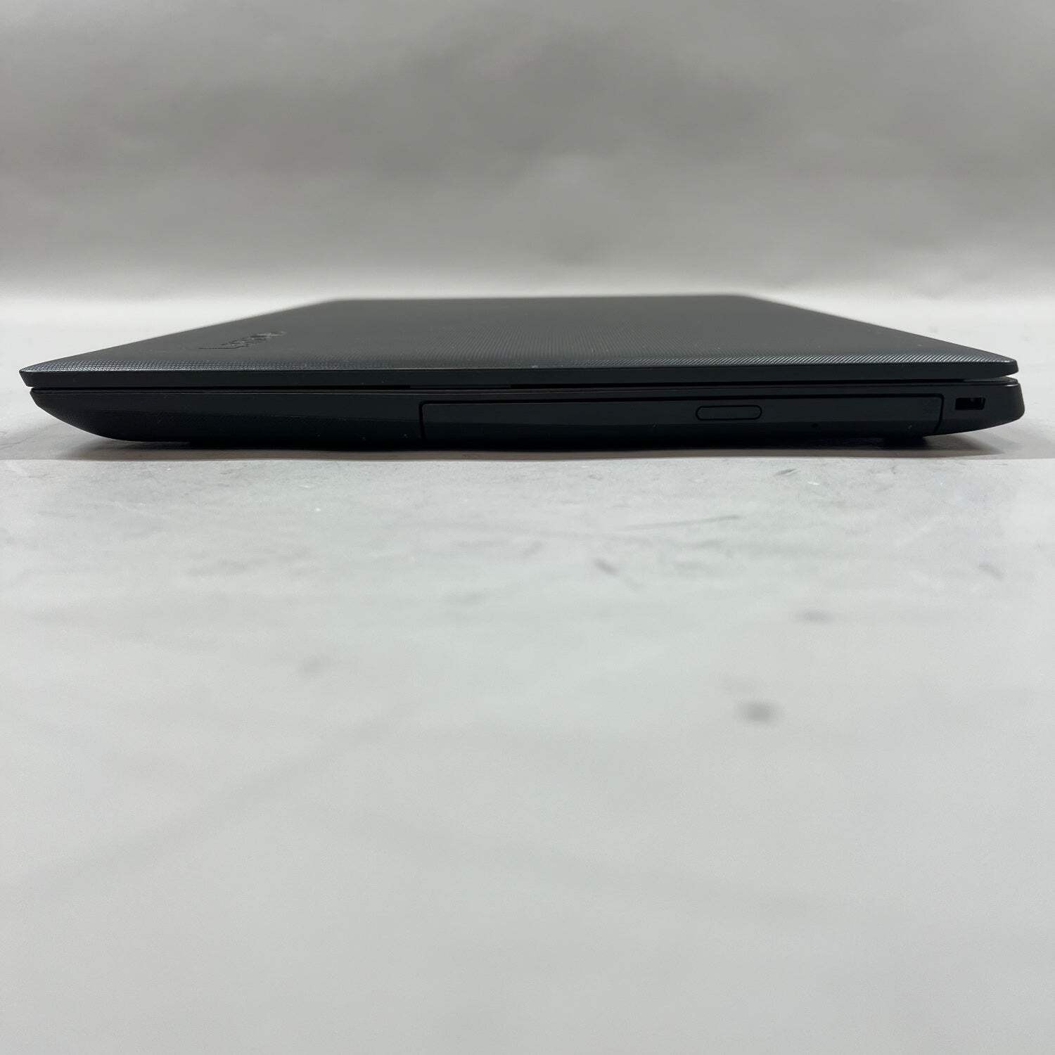 Lenovo IdeaPad 1 130-15AST 15.6″ A9 9225 2.6GHz 4GB RAM 128GB HDD
