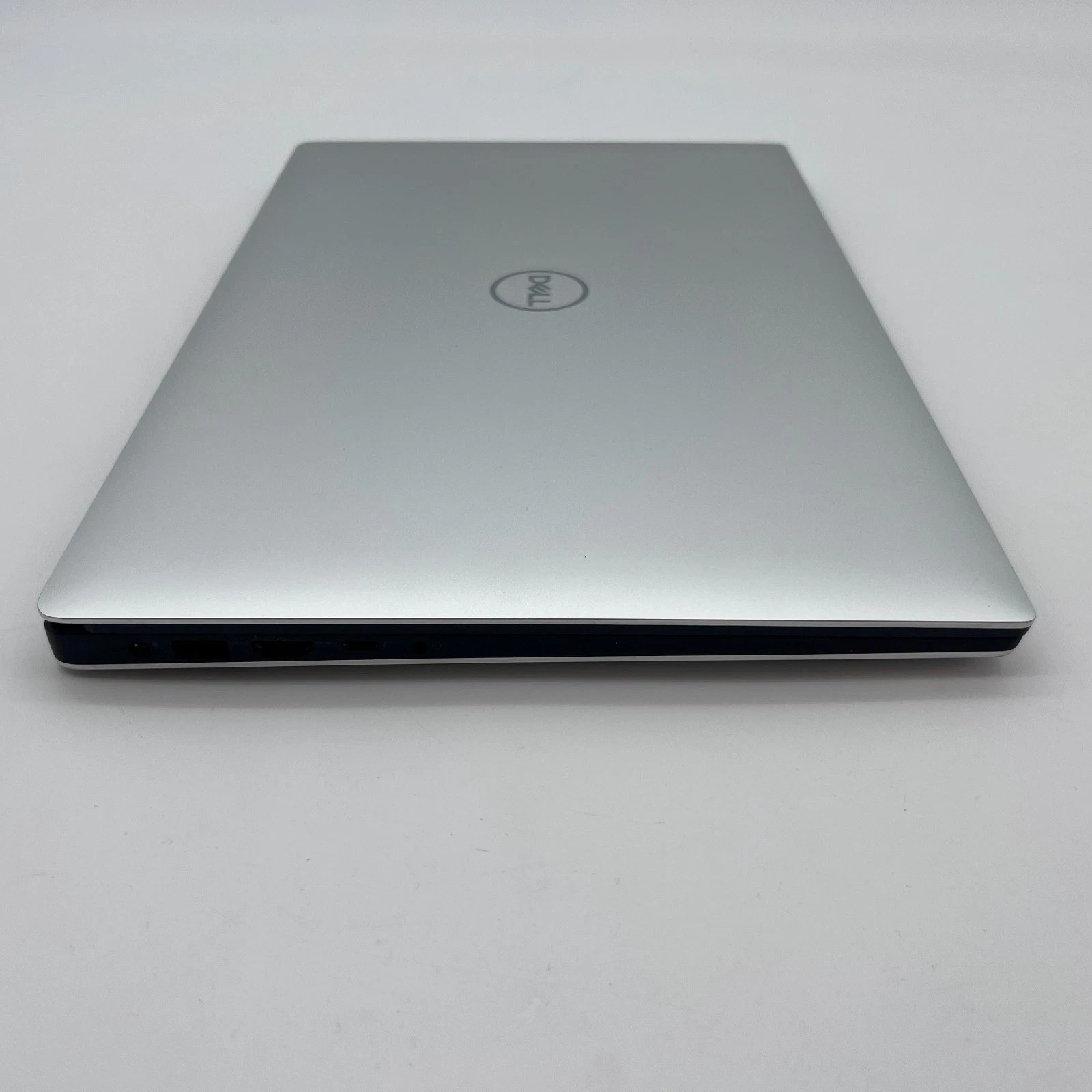 DELL XPS 15 9570 4K TOUCHSCREEN i9-8950HK 32GB RAM 1TB NVIDIA GeForce GTX 1050