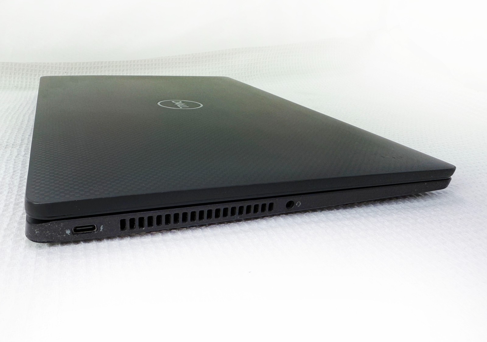 Dell Latitude 7410 14″ i5-10310U, 16GB, New 1TB NVME SSD, Webcam, Windows 11 Pro