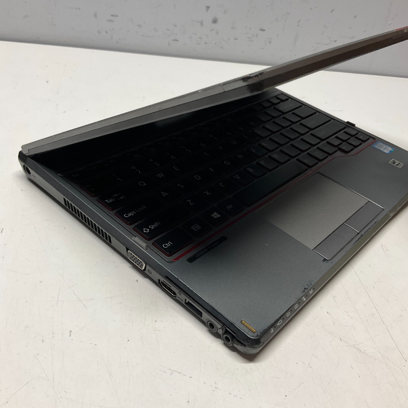 Fujitsu Lifebook T726 2-in-1 12.5″ Intel Core i5-6200U 2.3GHz 8GB 128GB NO BATT