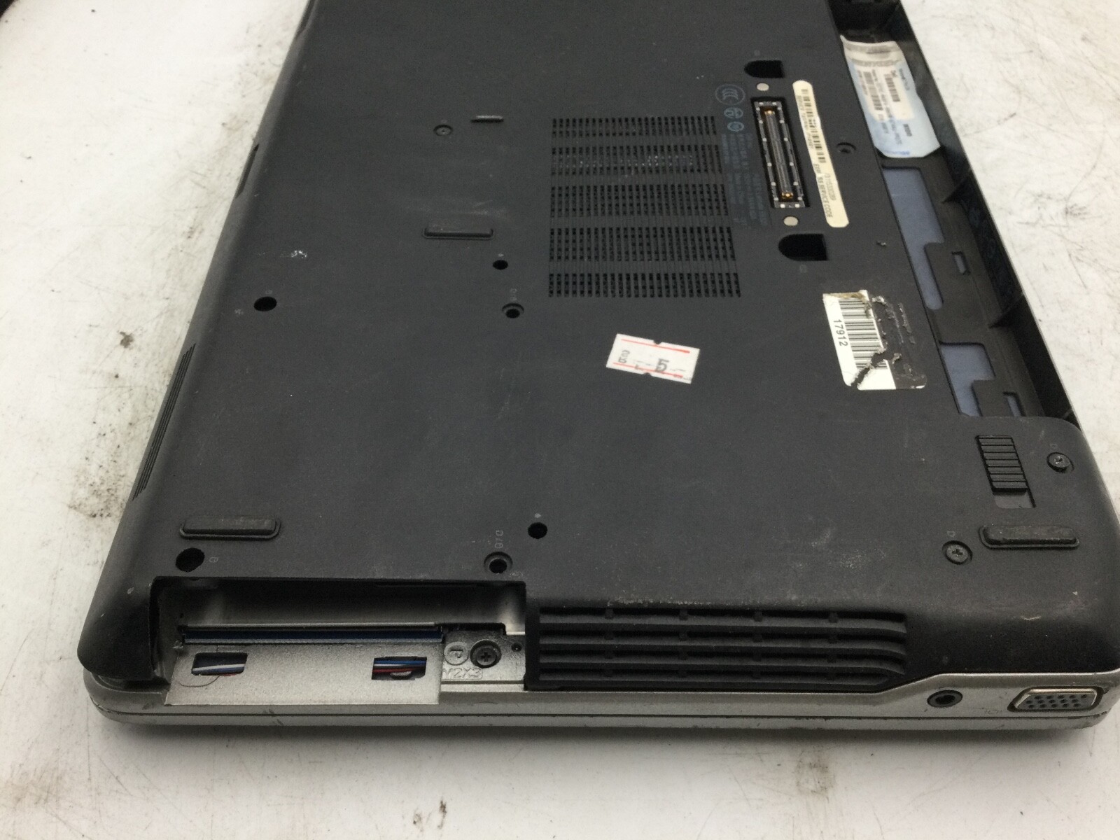 DELL LATITUDE E6320 – FOR PARTS / NO POWER – INTEL I5 – 4GB RAM -READ DESC – BB