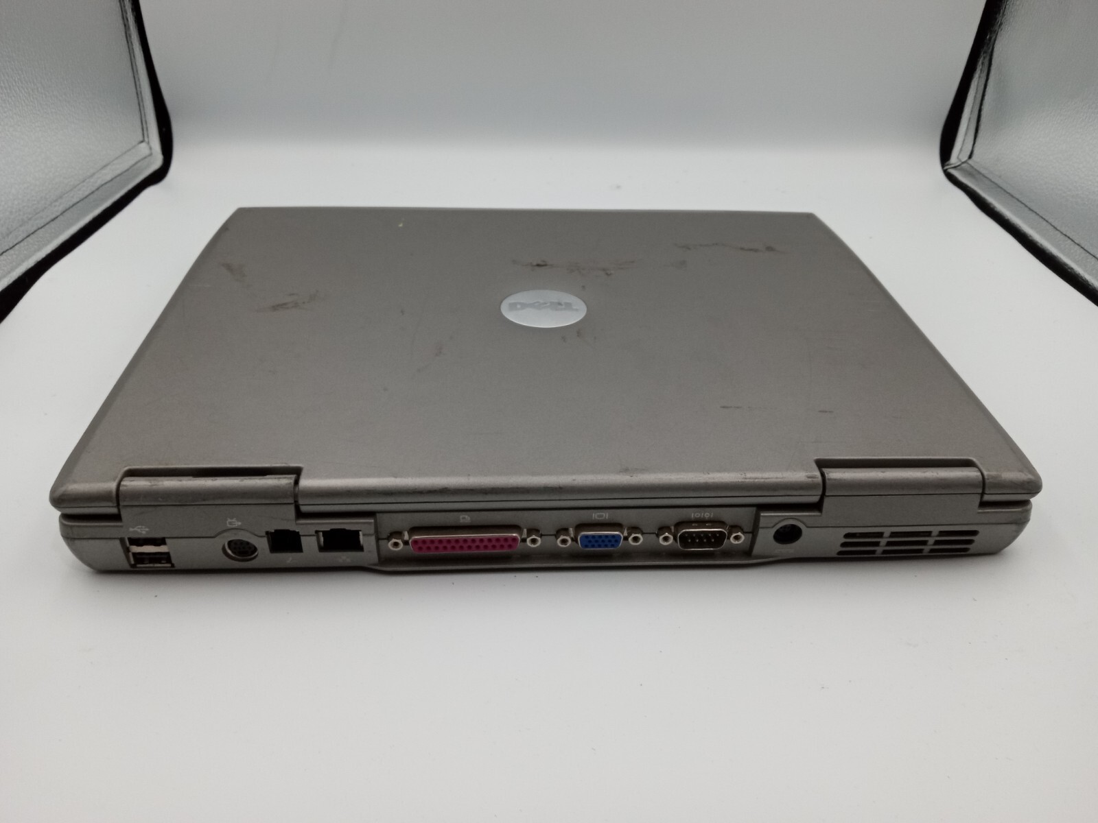 Dell Latitude D505 15″ Laptop Intel Pentium 1.5GHz 1GB RAM – BOOTS – READ -RR