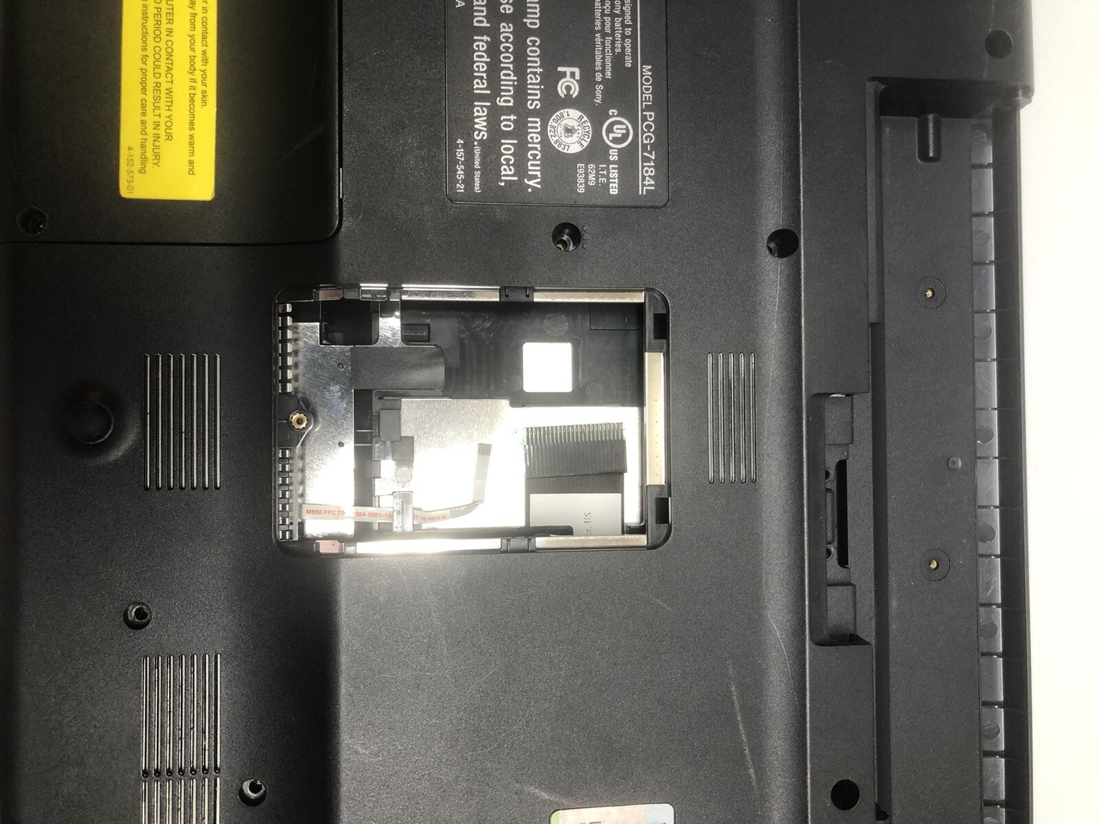 sony VAIO Model PCG 7184L palmrest and back cover w/ keyboard