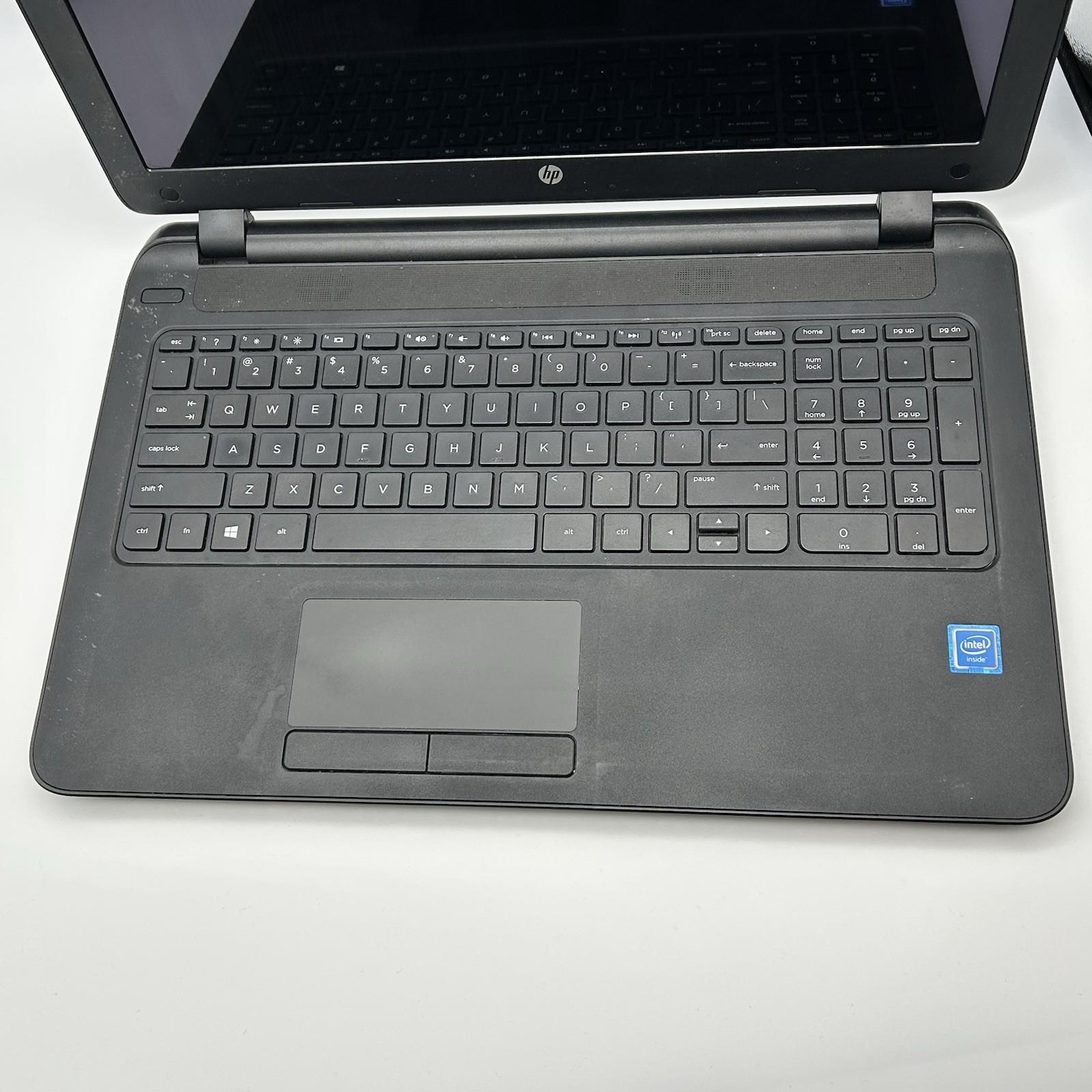 HP Notebook 15-f211wm Black 15.6″ Touchscreen Built-in Webcam Laptop – FOR PARTS