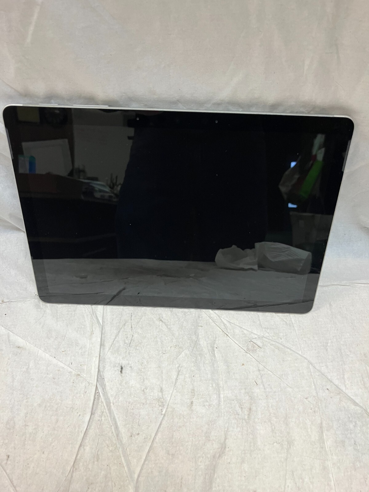 Microsoft Surface Go 2 1901 10.5″ Pentium 4425Y 1.7GHz 4GB 64GB UHD Graphics