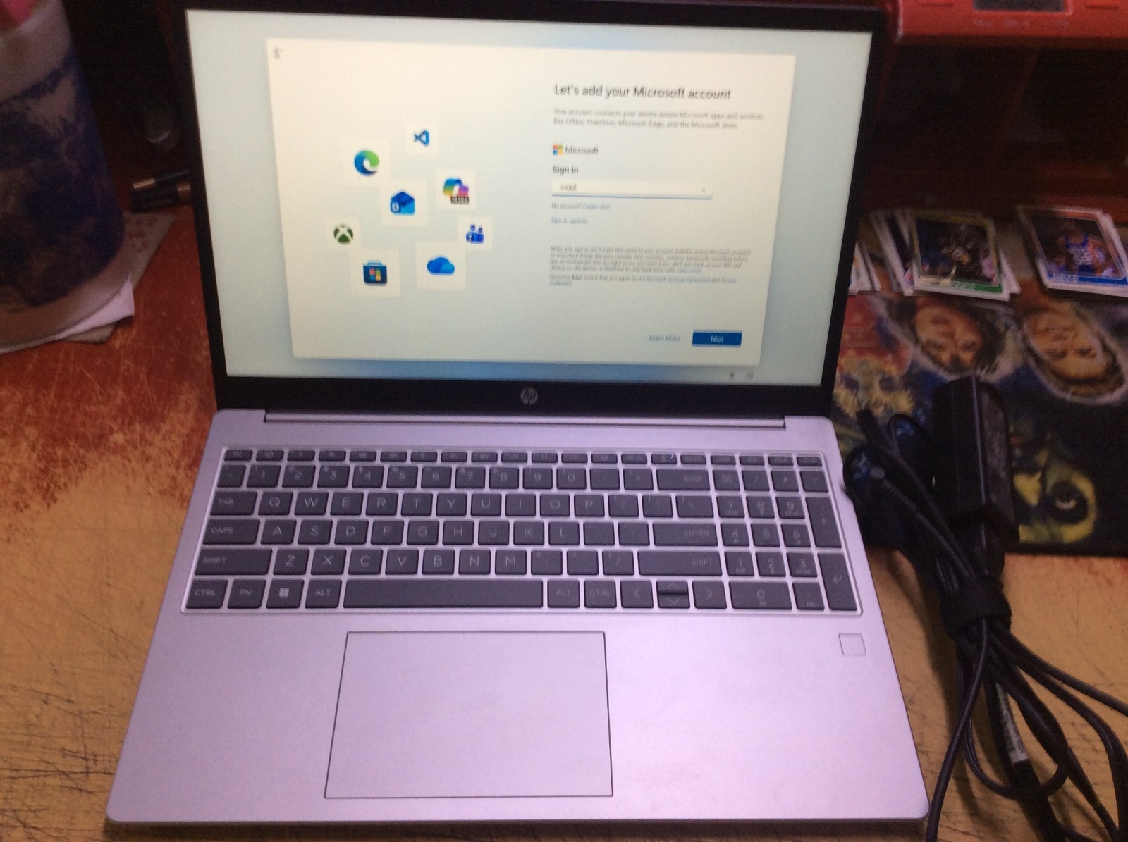 HP 15-dw0081wm 15.6″ Pentium Silver / 4gb RAM / 256gb LAPTOP W/ CHARGER