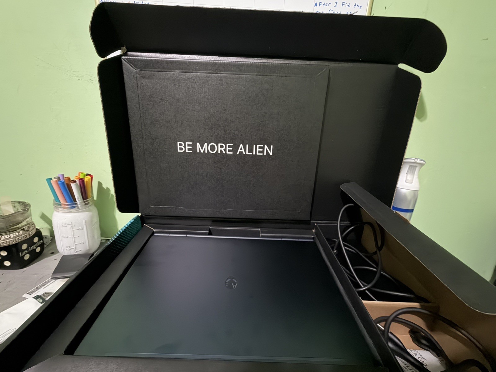 Alienware 16X Aurora Gaming AI Laptop 100% DCI-P3 32GB RAM 2TB SSD RTX 5070