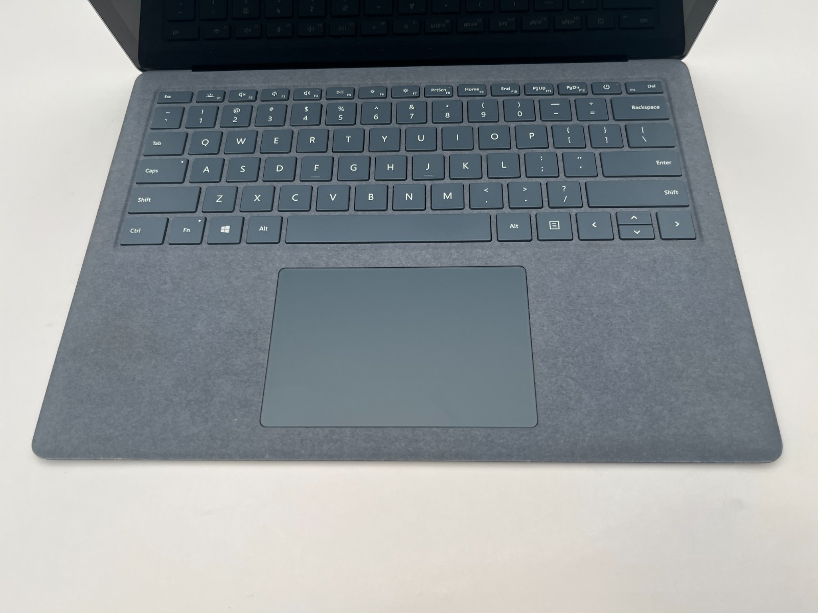 Microsoft Surface Laptop 4 1950 13.5″ Touch i7-1135G7@2.40GHZ 8GB RAM 512GB NVME