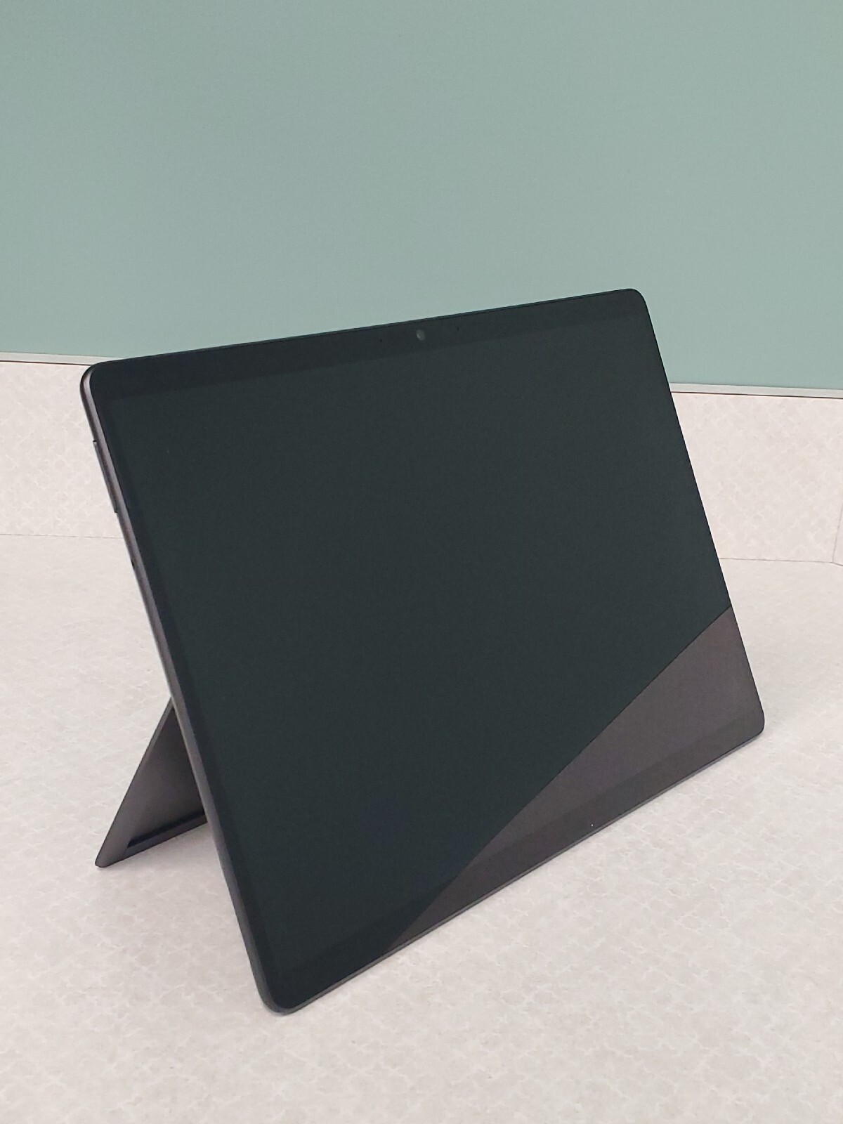 Microsoft 13″ Multi-Touch Surface Pro 8 (Intel Core i5, 8GB 512GB SSD, Platinum)