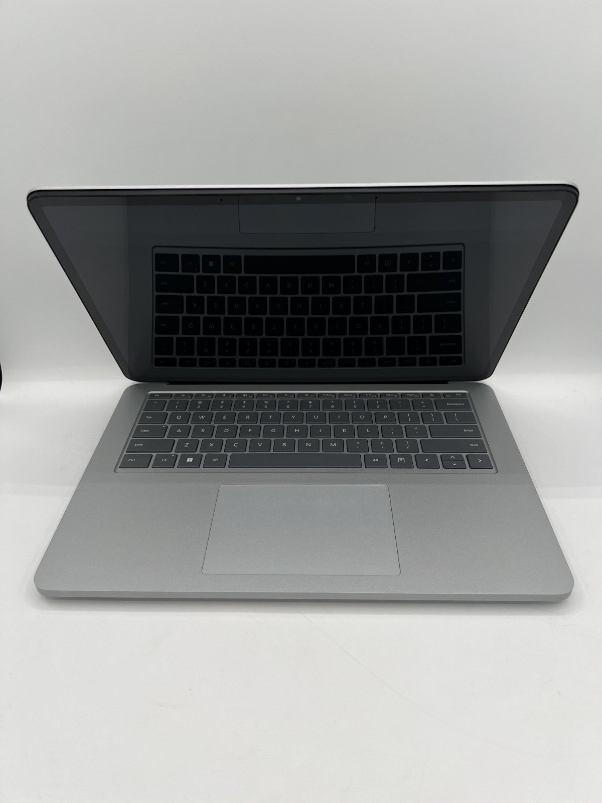 Microsoft Surface Laptop Studio 14.4″ Touch i5-11300H 16GB 512GB Windows 11 Pro