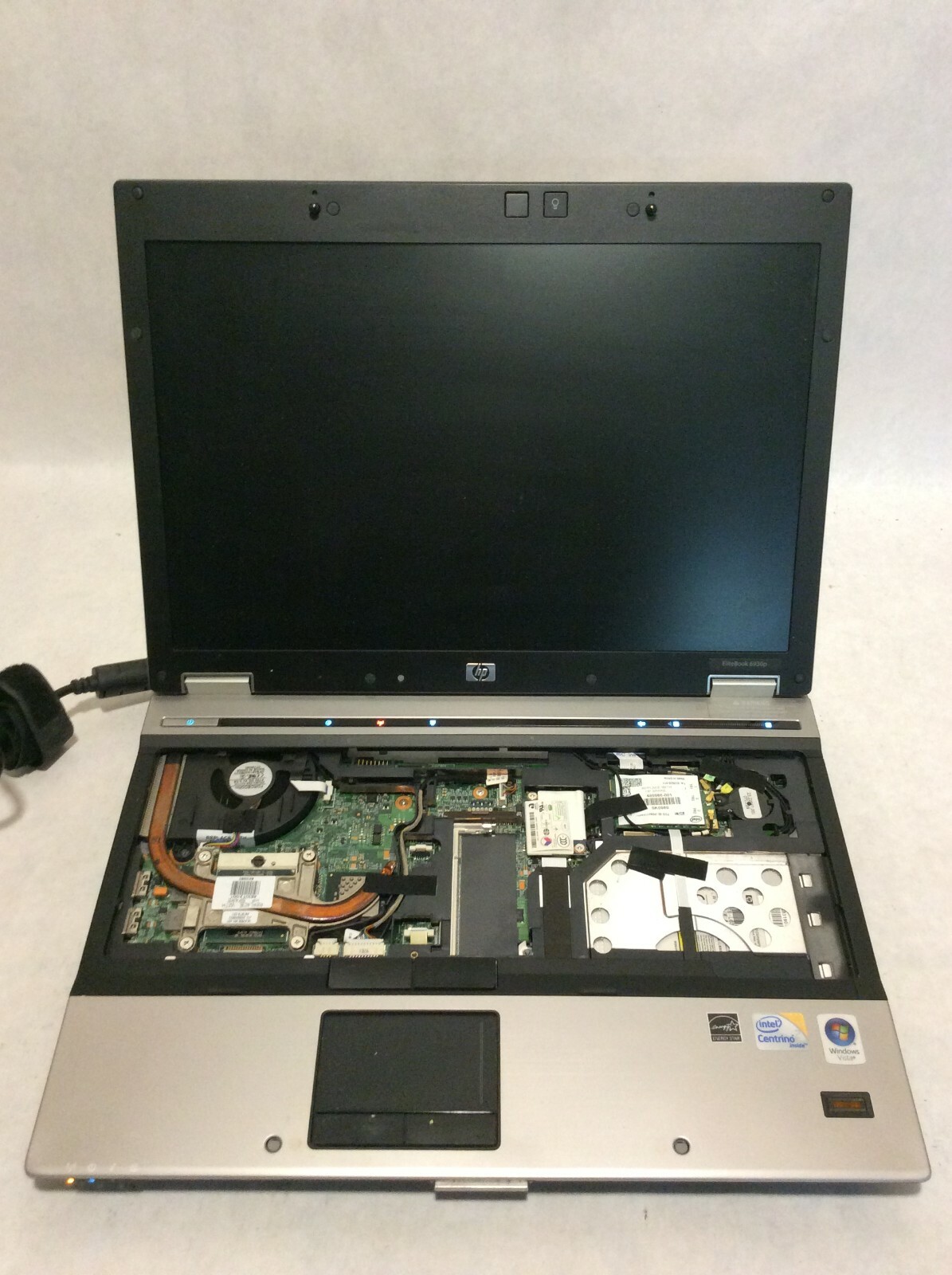 HP EliteBook 6930p Laptop 14″ Intel Centrino 2 MISSING KEYBOARD & BAD SCREEN -PP