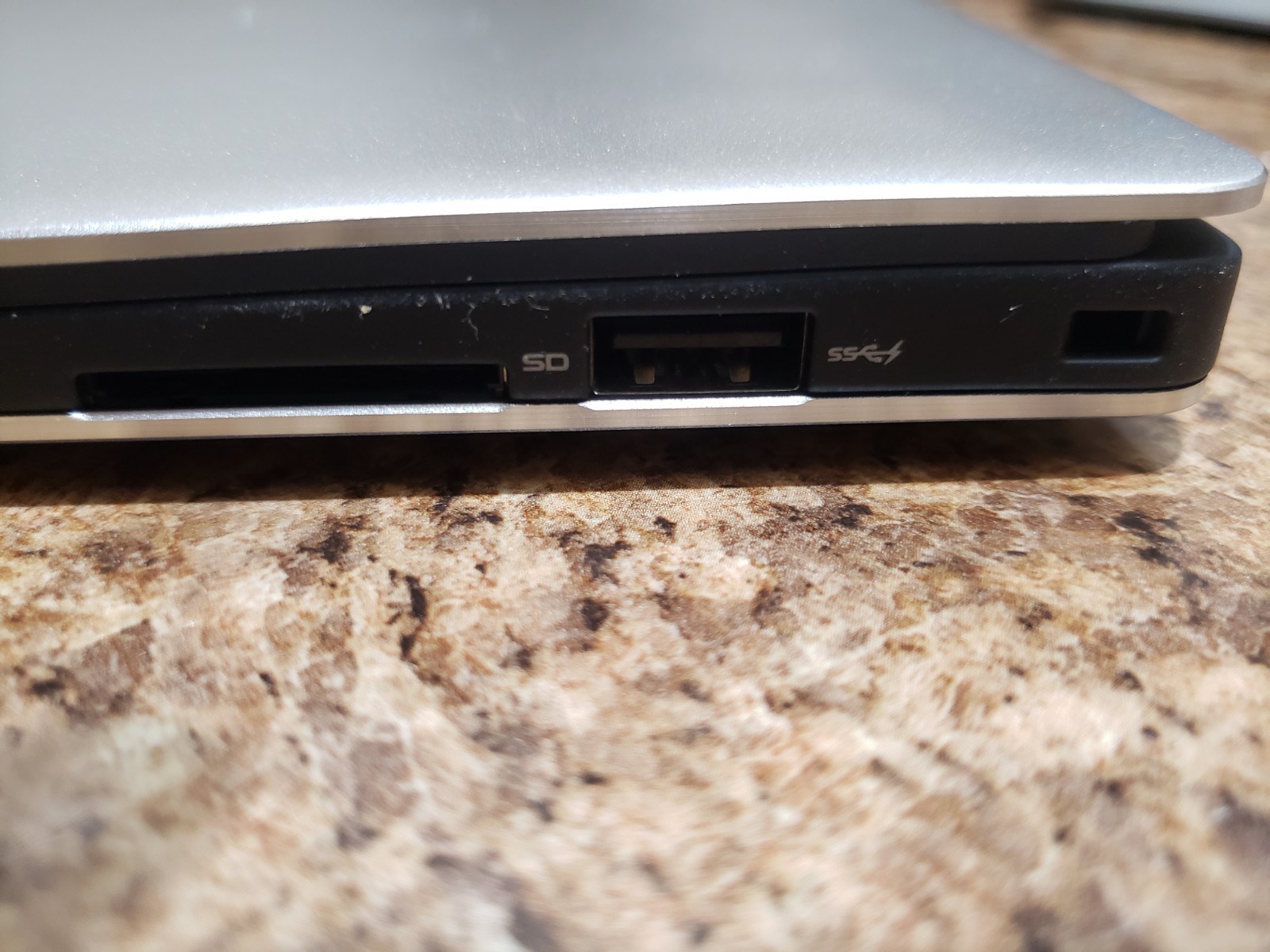 Dell XPS 13” P54G 128GB SSD Silver Laptop BATTERY WONT CHARGE Core i5 4gb Mem