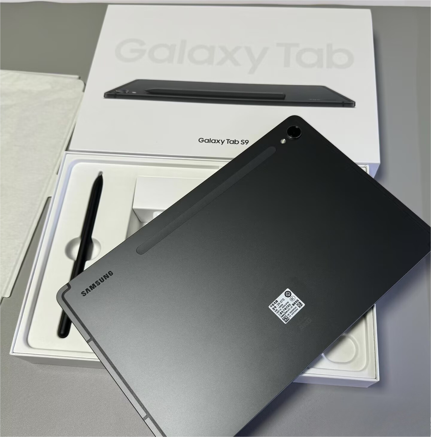 Samsung Galaxy Tab S9 11″ AMOLED 2X Snapdragon 8 Gen 2 Wi-Fi Android Tablet