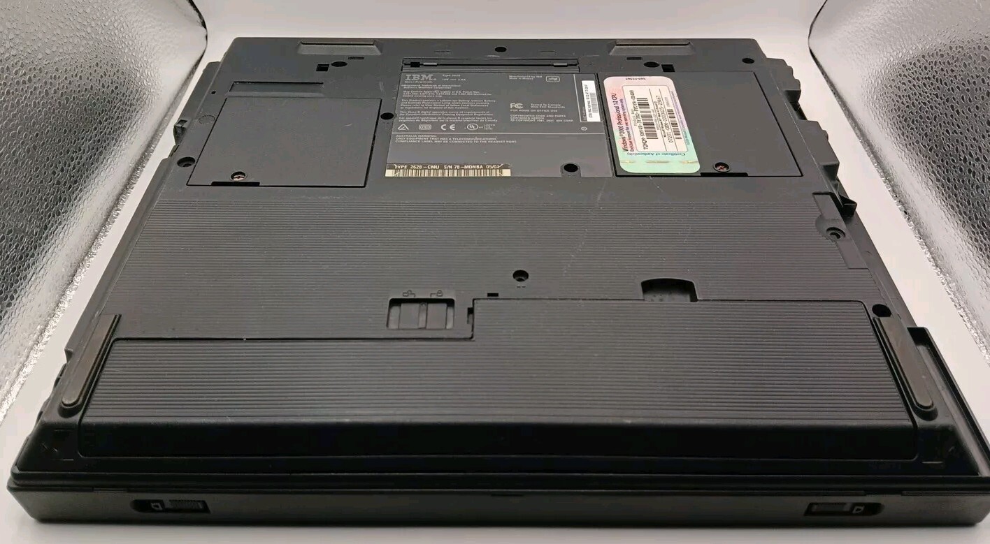 15″ IBM ThinkPad A22m Laptop Intel Pentium III 850MHz/128MB RAM/No HDD/Cord