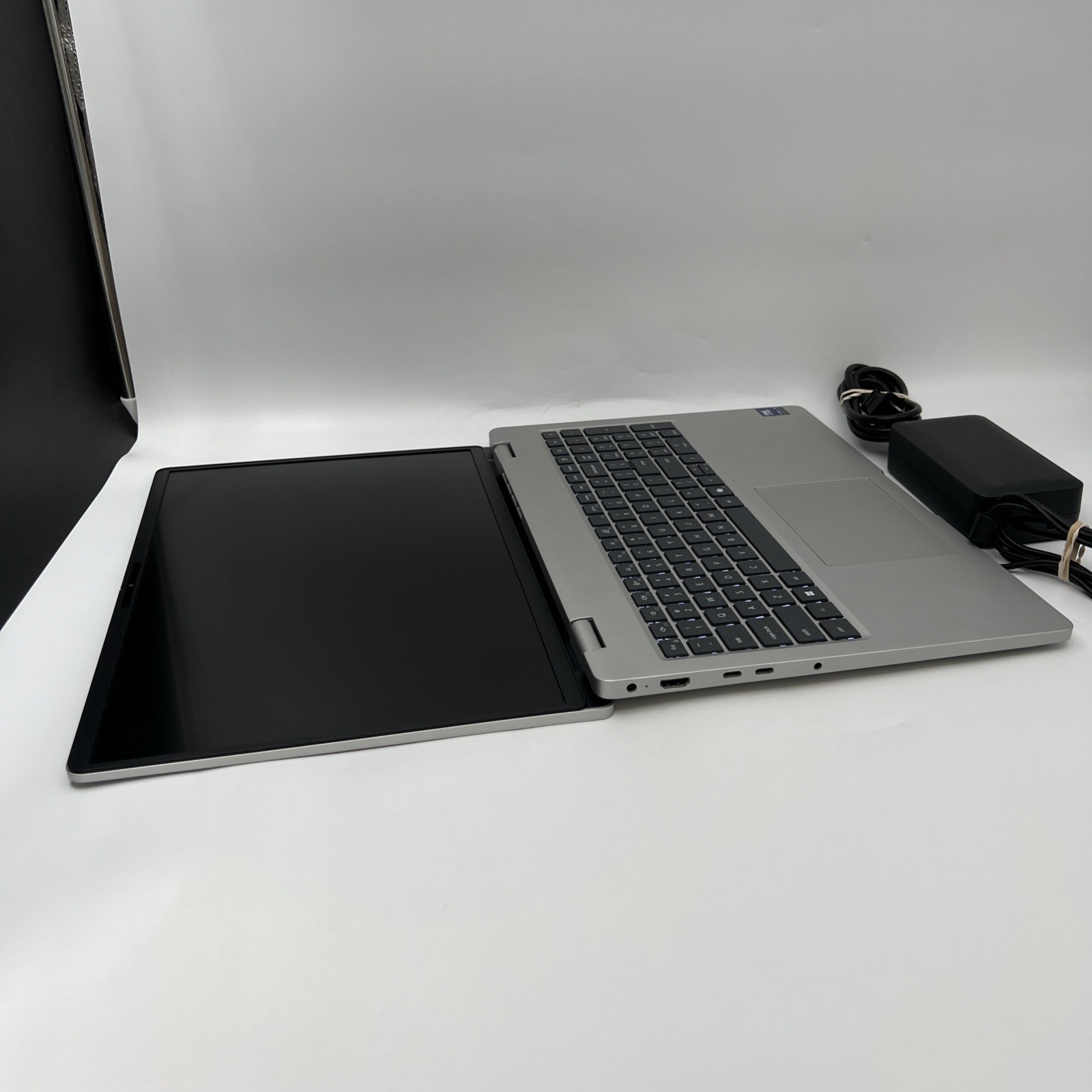 Dell Pro 16″ PC16250 Core Ultra 5 235U 16GB 512GB SSD W11P – Used Condition