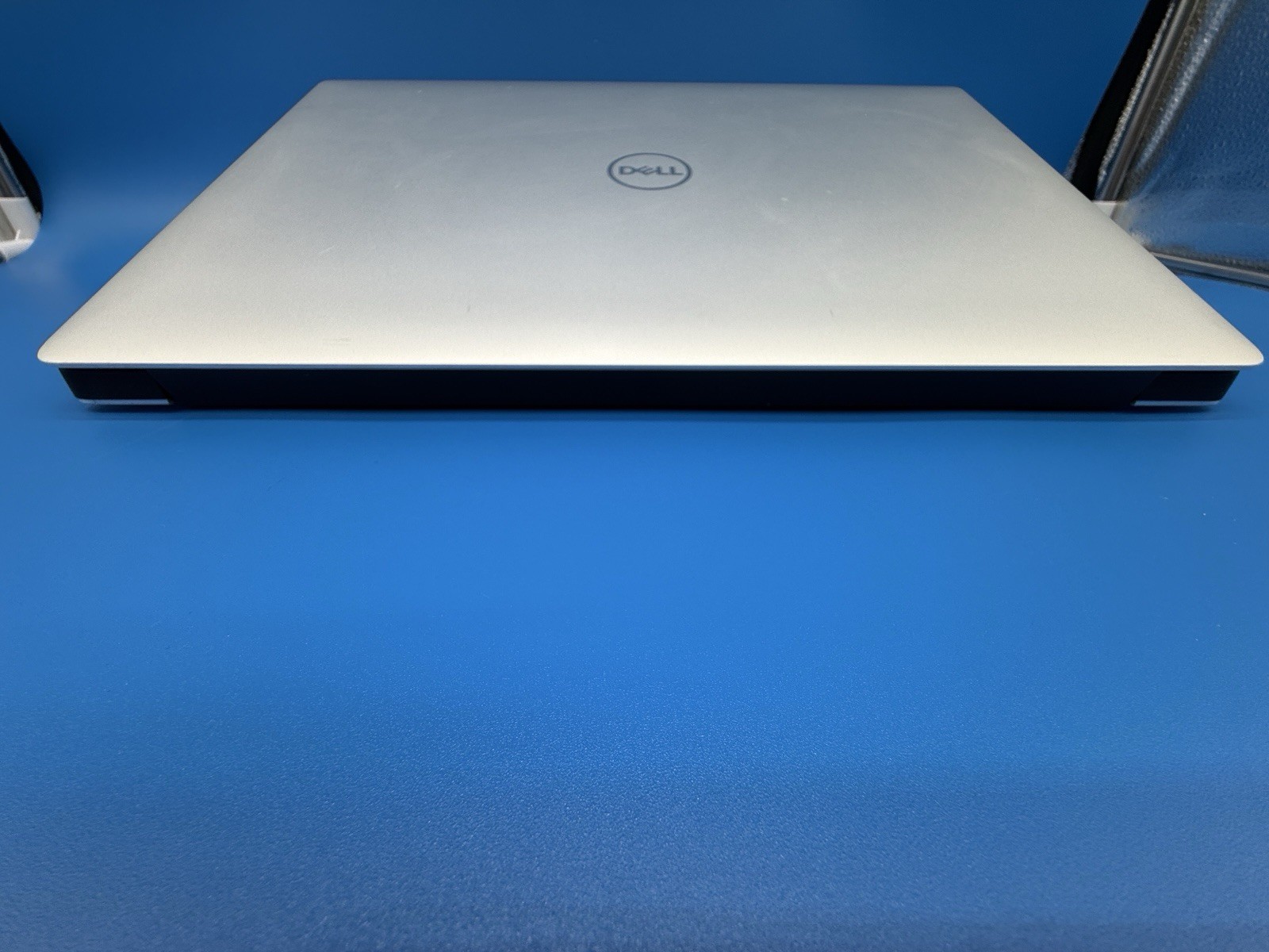 Dell XPS 15 7590 15.6” i5-9300H 8GB RAM 256GB SSD Windows 11 Pro Laptop