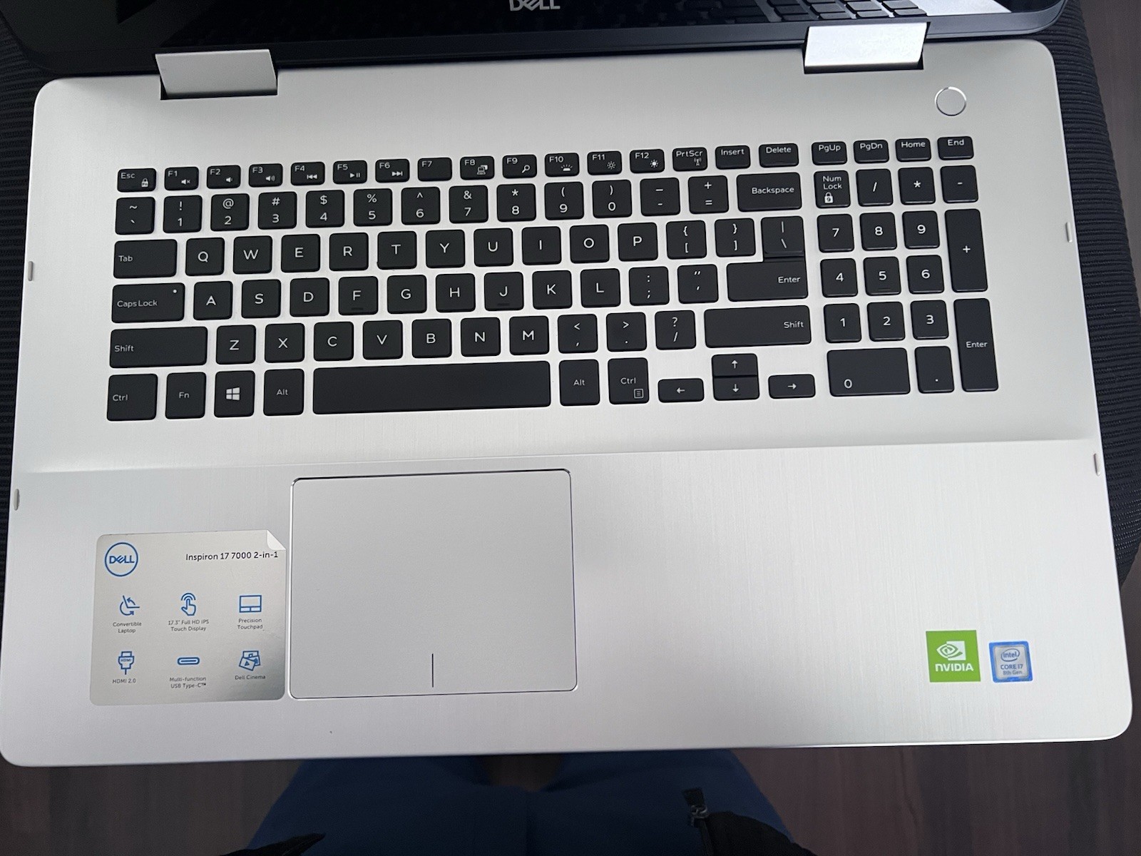 Dell Inspiron 2in1 7786 17.3 Touch Gaming Laptop i7-8565/GeForce MX250/16GB/512G