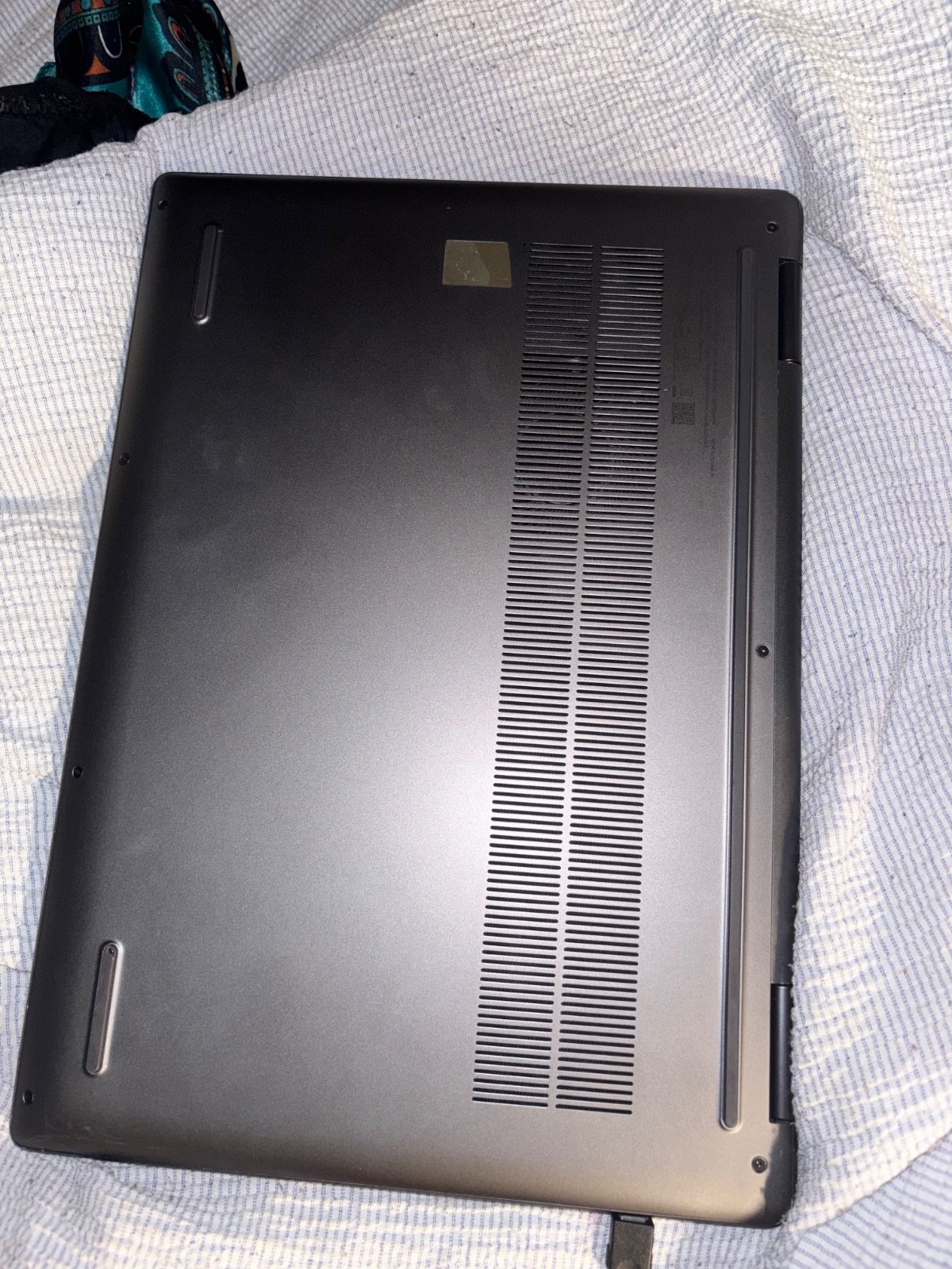 Lenovo Yoga 7i 2-in-1 16IRL8 16″ i7-1355U 1.7GHz 16GB RAM 512GB SSD