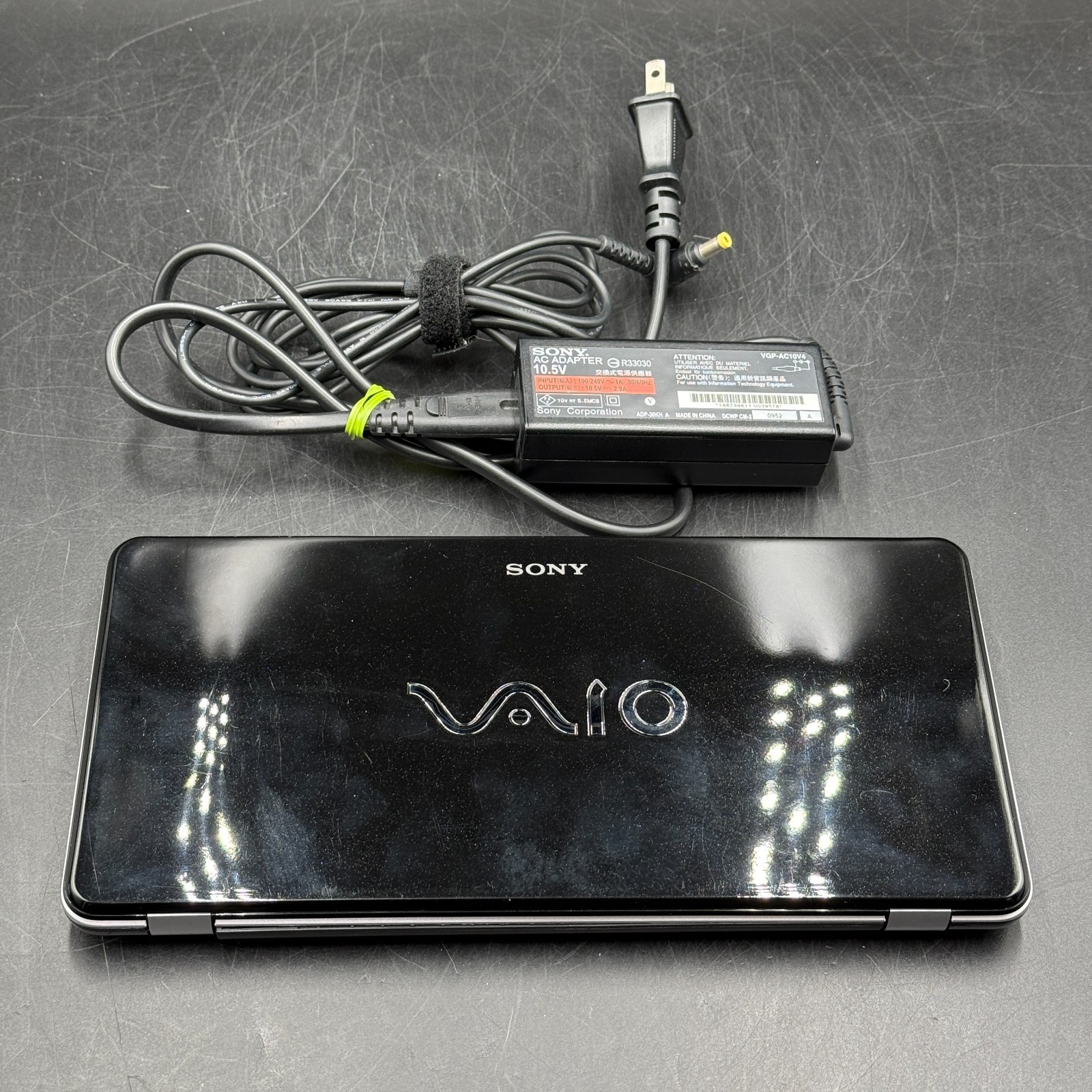 Sony VAIO VGN-P90HS RAM 2GB HDD 64GB Ultra Portable Laptop 8in Atom In Stock